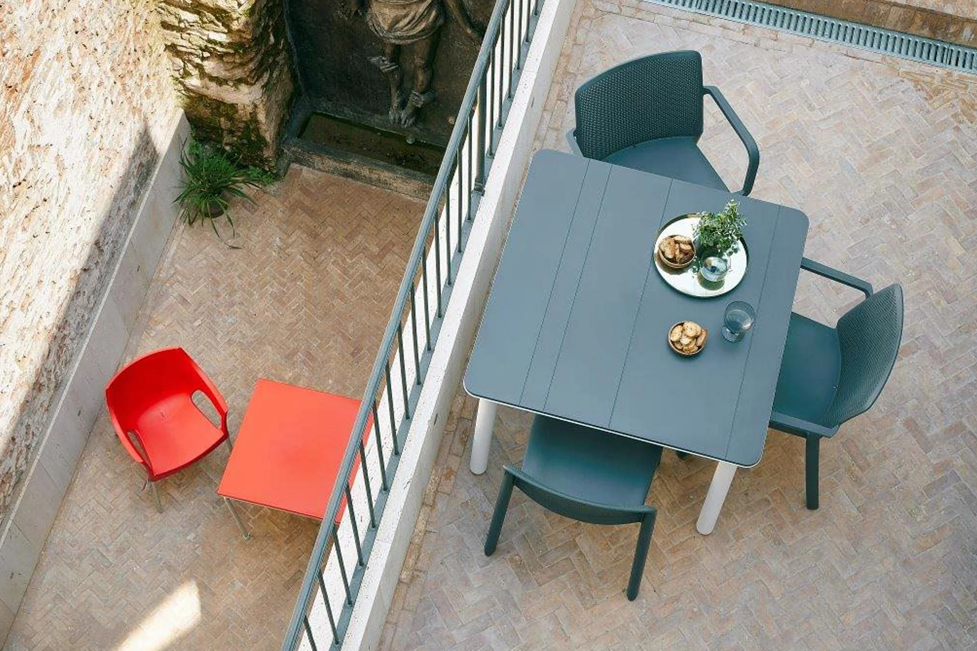 Resol Noa Table carrée Intérieure Extérieur 90x90 Jardin Terrasse Balcon Design Blanc