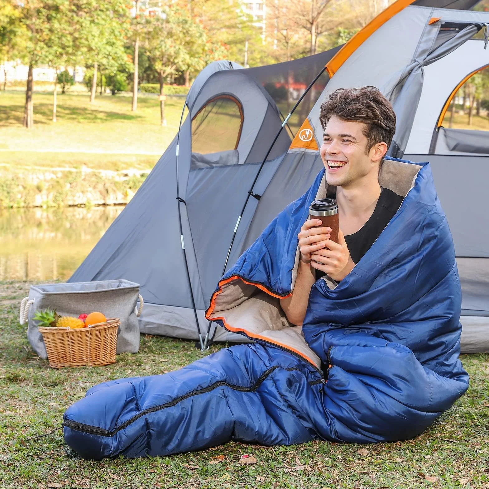 Amazon Basics Sac de Couchage Léger 4 Saisons Camping Randonnée 190 x 83 cm Bleu