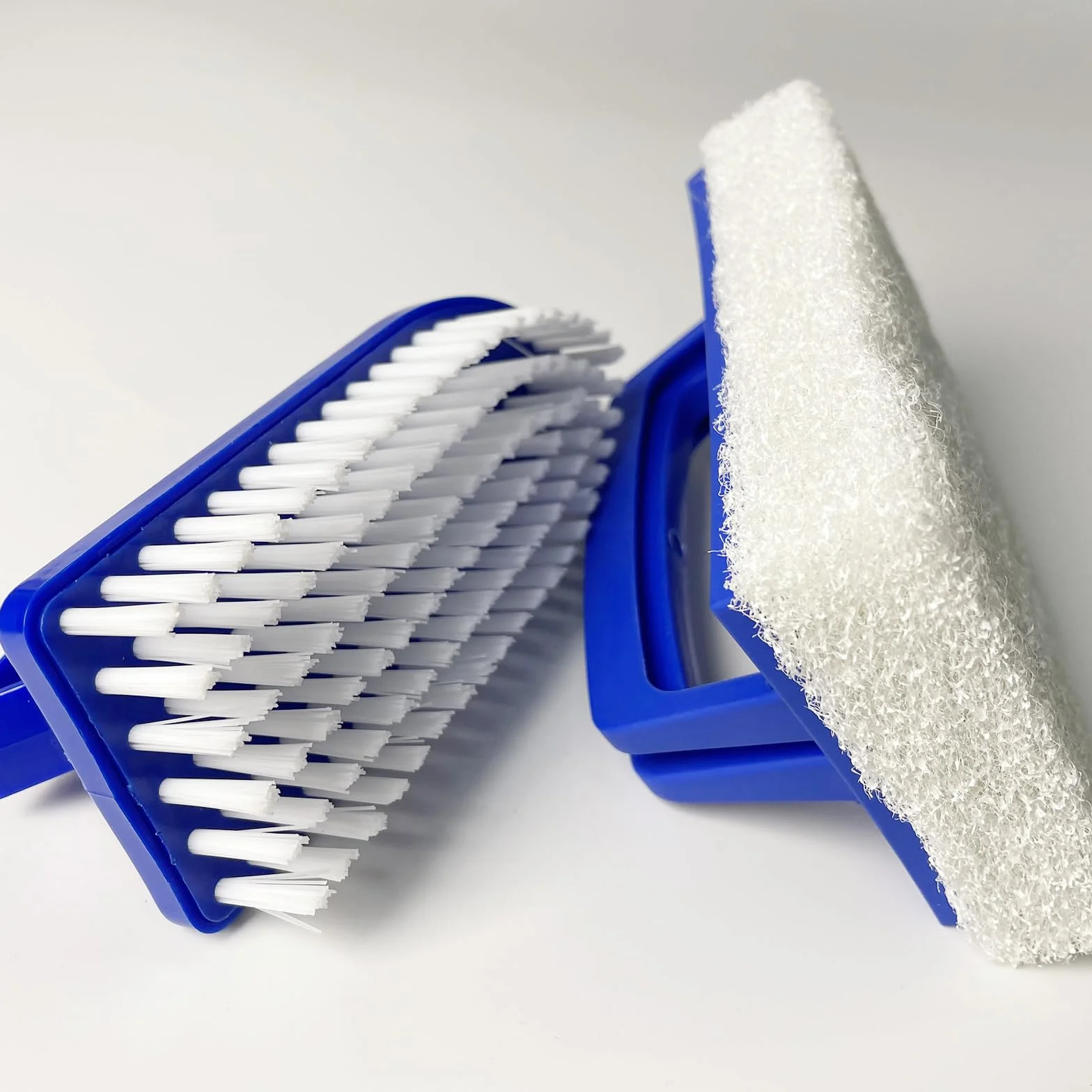 Brosse de Piscine 2 Pcs - Outil de Nettoyage avec Manche Plastique
