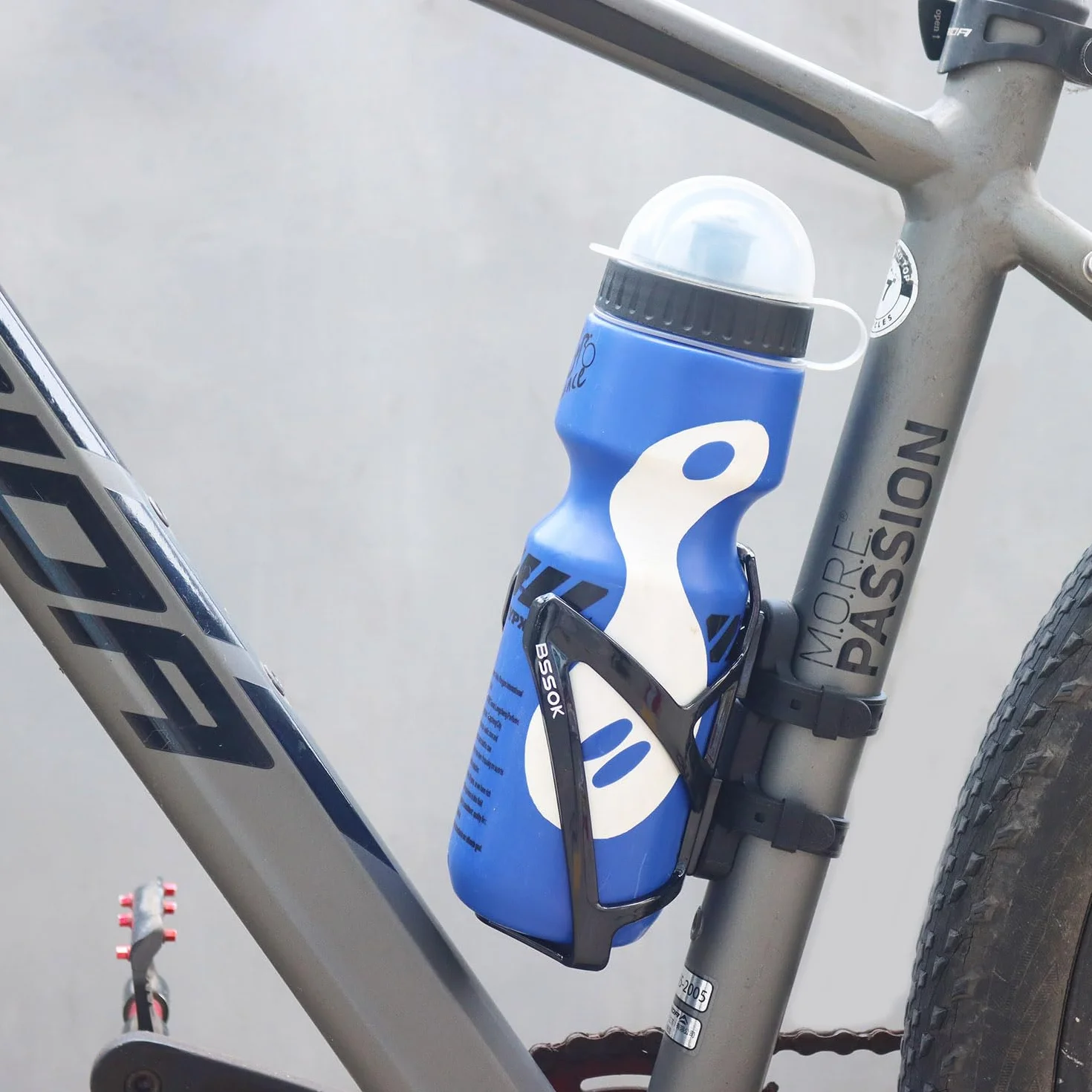 Porte-Bouteille de vélo, en Plastique, léger et Durable, pour VTT, vélo de Route, VTT (Noir)