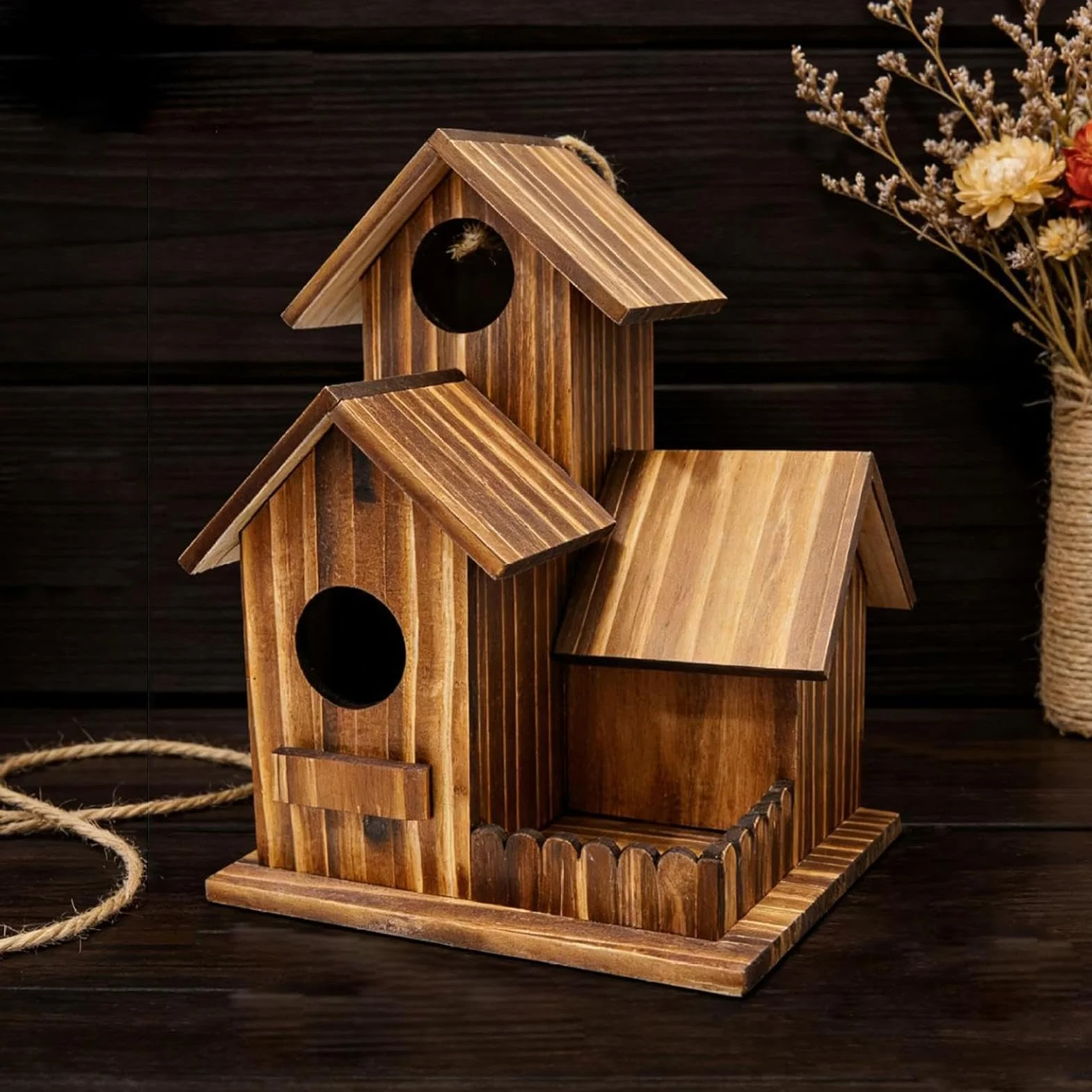 Mangeoire à Écureuil en Bois avec Trois Compartiments et Toit Flexible pour Jardin