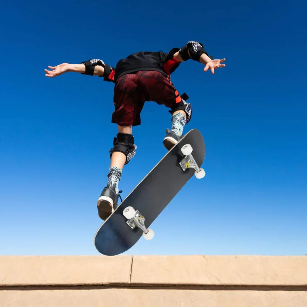 Skateboard pour enfants, complet de qualité supérieure pour débutants à partir d'années, enfants et adolescents, en 7 couches d'érable, avec bande antidérapante, axes et roues en uréthane, roulements