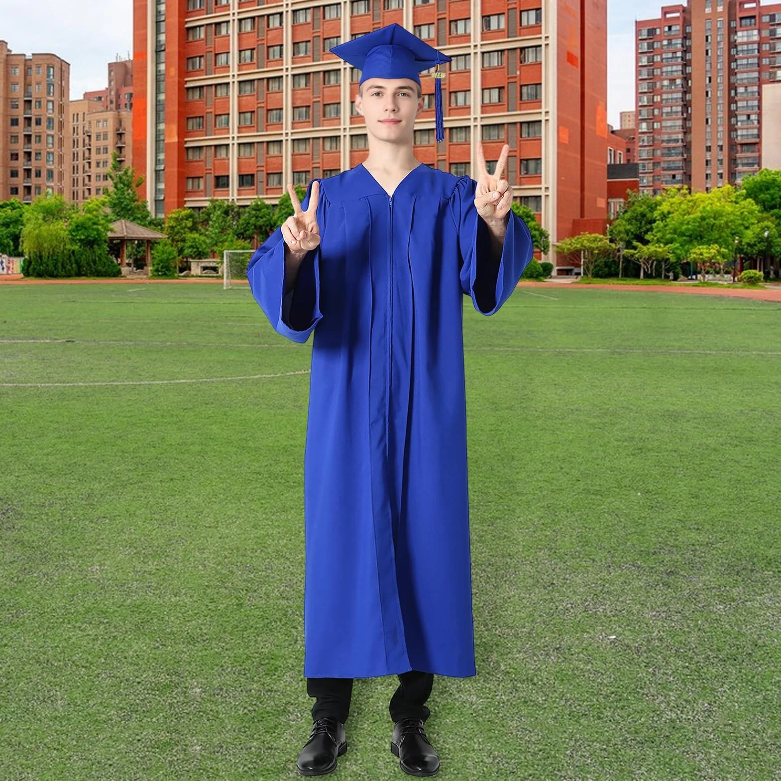 Graduation Blow Cap Ensemble Bachelor Uniforme avec chapeau V Neck Longueur Longueur à manches longues robe académique pour les étudiants en arts libéraux