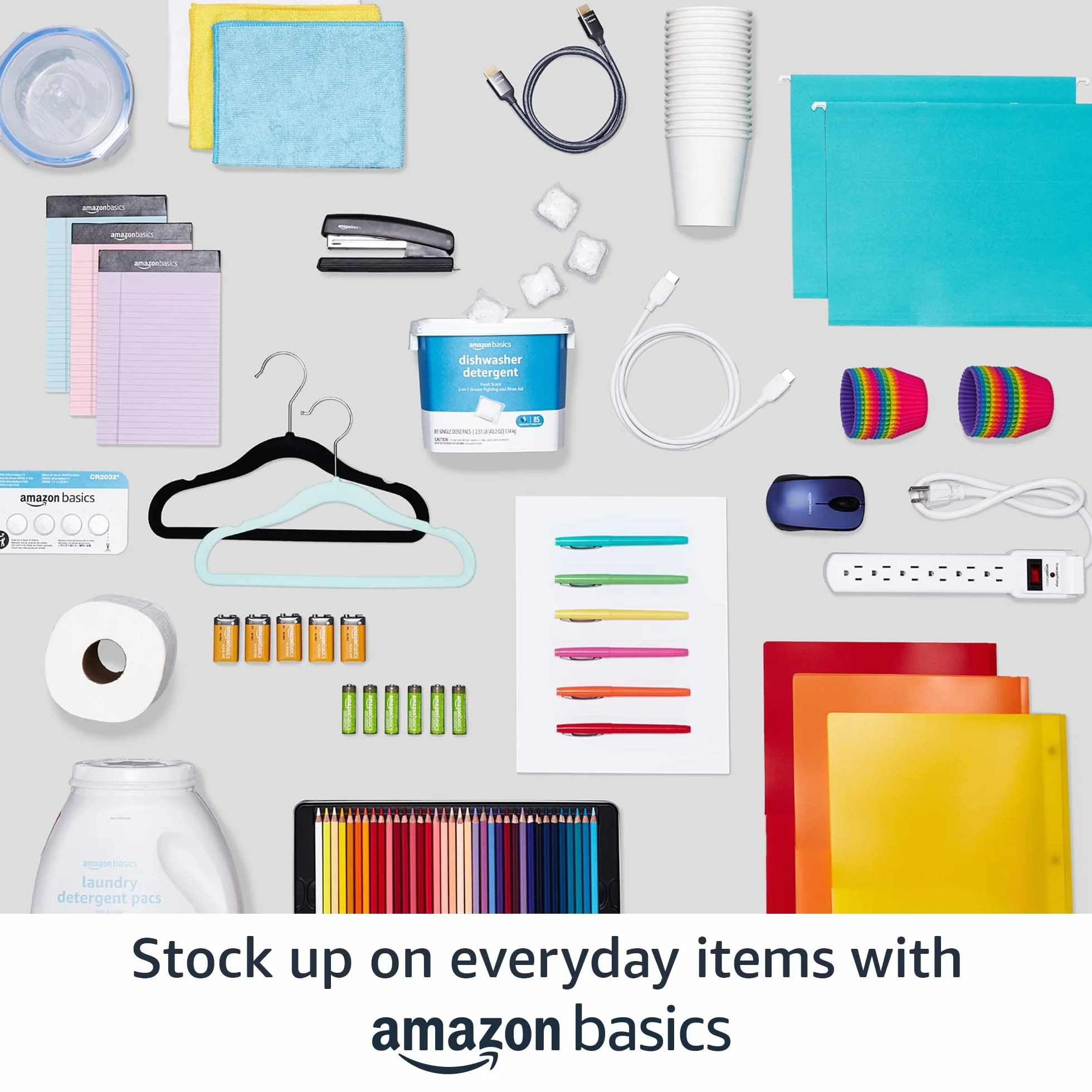 Amazon Basics Lot de 30 cintres en Velours pour Costumes, Noir