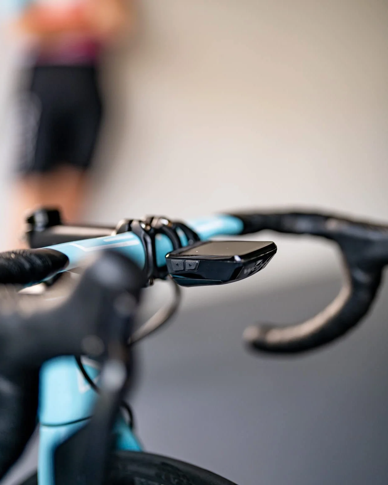 Wahoo ELEMNT Bolt GPS Cycling/Bike Computer