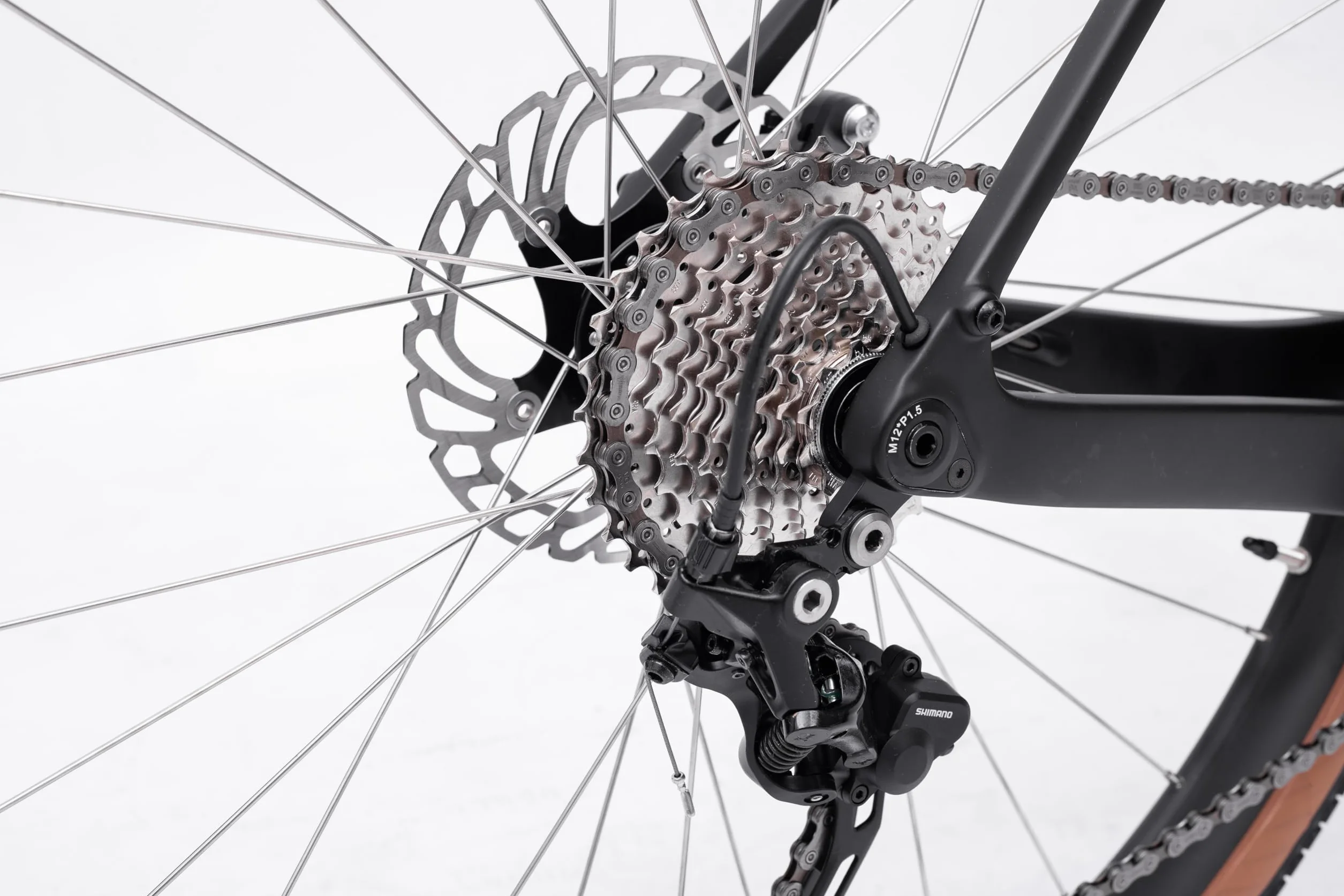 Rinos Sandman 6 Vélo Gravel Carbone 9,8 kg GRX 600 2x11 Vitesses Freins Hydrauliques Pneus 700x40C Bikepacking