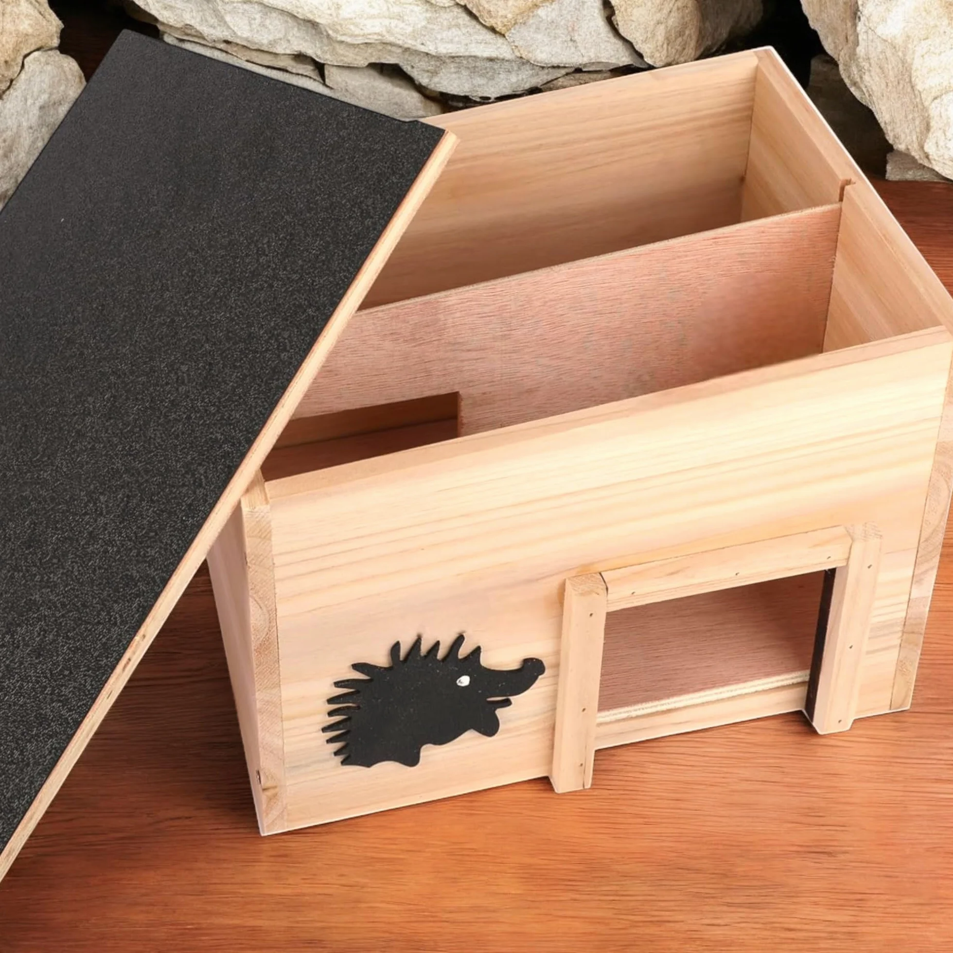 MIJOMA Maison pour hérisson en bois certifié FSC - Abri résistant aux intempéries 32 x 26 x 20,5 cm