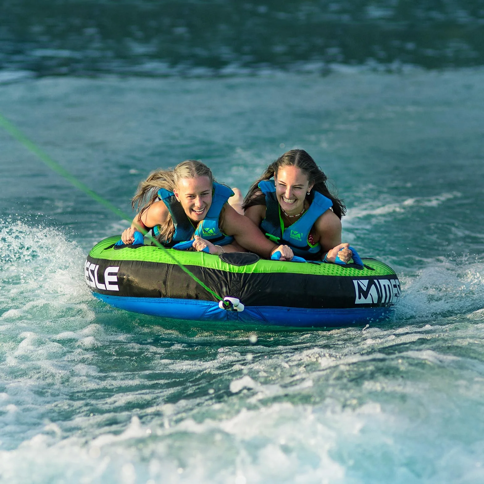 Mesle Pack Bouée Tractée Vapor 2-3 Personnes avec Corde, Gonflable Bouée Bateau & Jet Ski Nautique