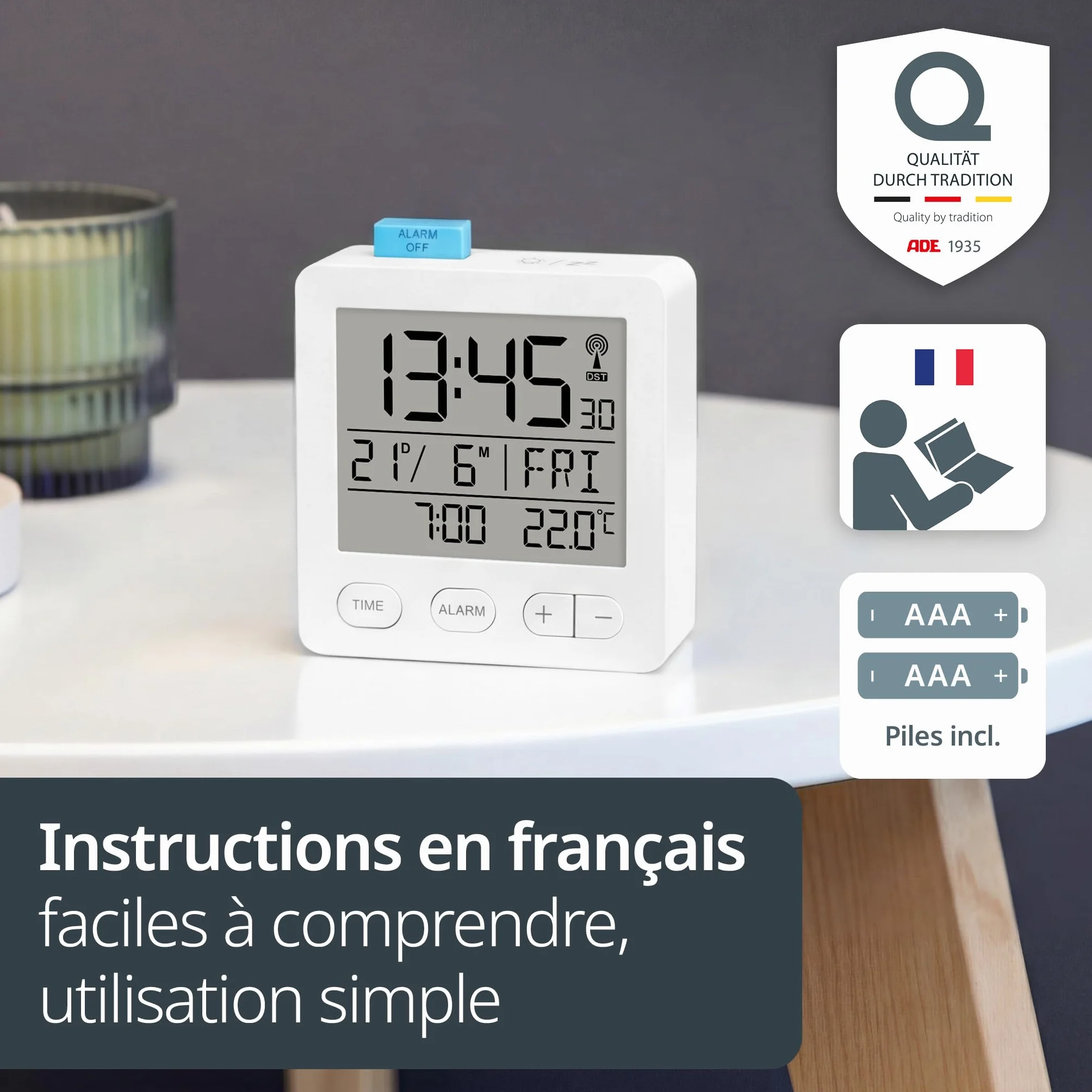 ADE Réveil Radio-piloté Numérique avec Piles, Horloge Radio-pilotée, Température, Date, Blanc