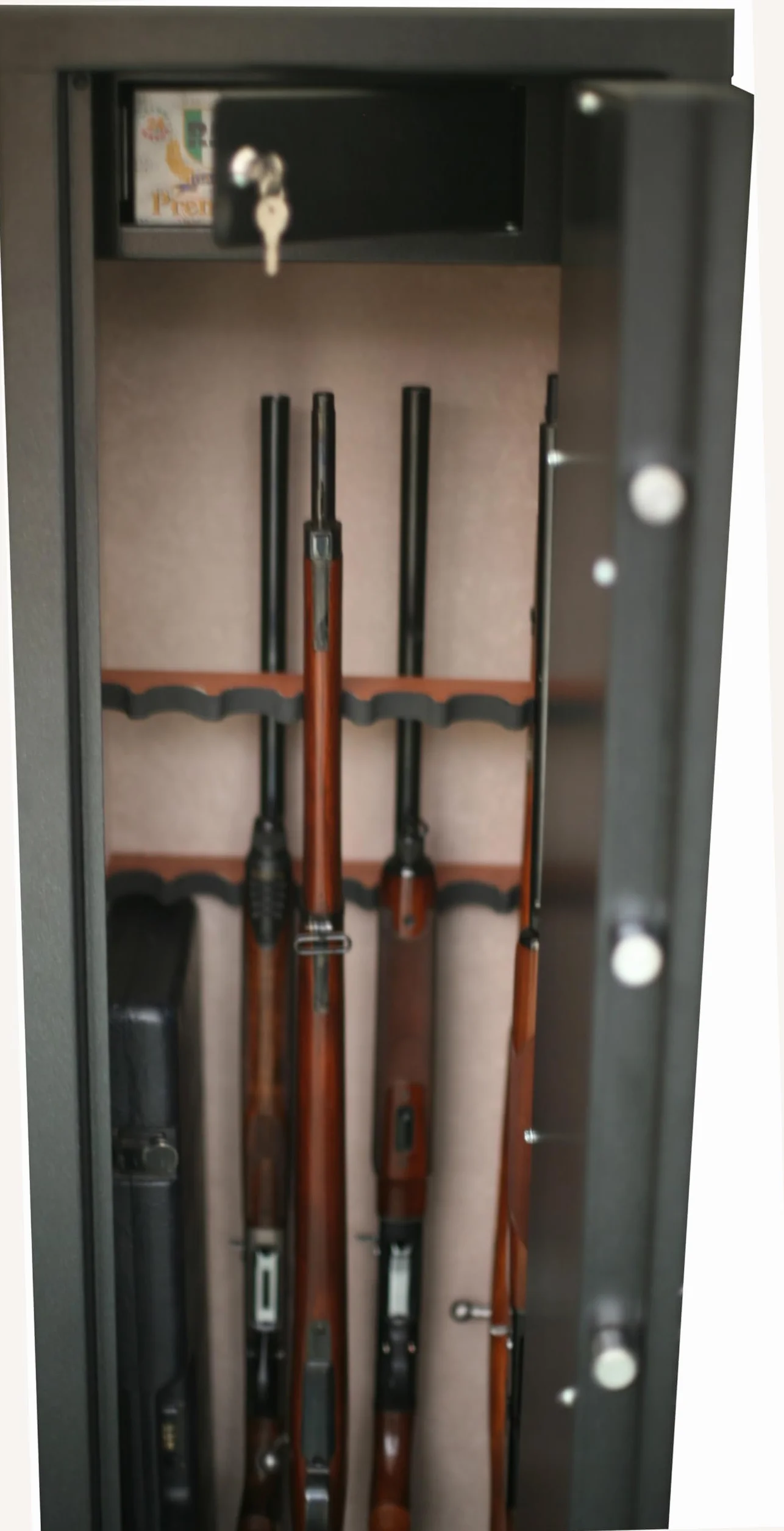 Safe SD16 Armoire forte pour Armes en Acier | 16 Armes dont 8 avec lunette | Coffre intérieur | Serrure à clé