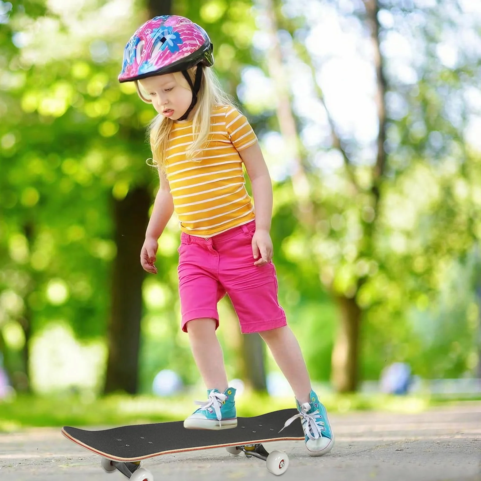 Skateboard pour enfants, complet de qualité supérieure pour débutants à partir d'années, enfants et adolescents, en 7 couches d'érable, avec bande antidérapante, axes et roues en uréthane, roulements
