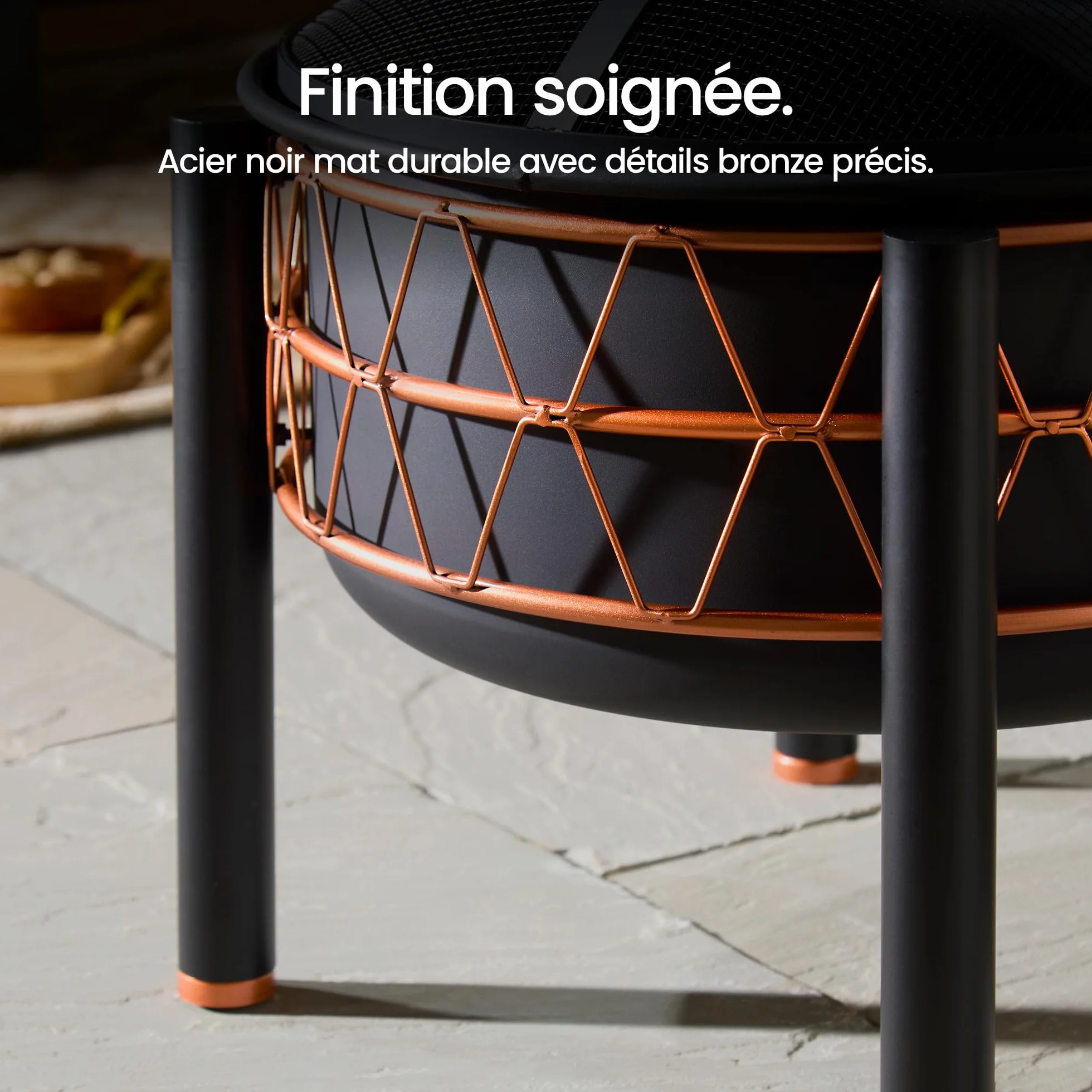 VonHaus Brasero 2-en-1 avec Grille BBQ Jardin Terrasse Extérieur Acier Noir Détail Cuivre Tisonnier Couvercle Maille Inclus Bois Charbon