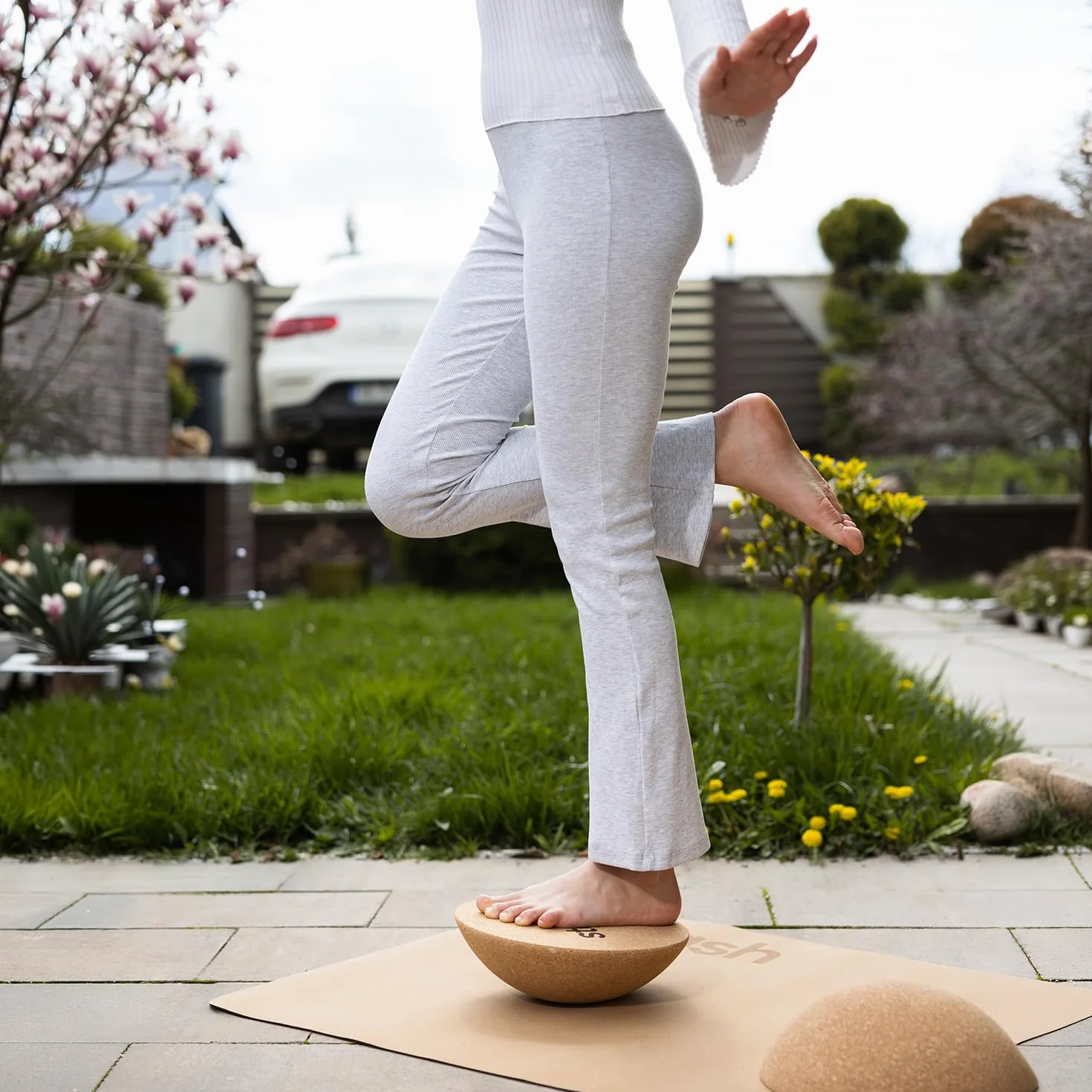 STAASH Balance Board en Bois Premium – Planche d'Équilibre Antidérapante avec Rouleau en Liège pour Surf, Fitness, Yoga et Rééducation