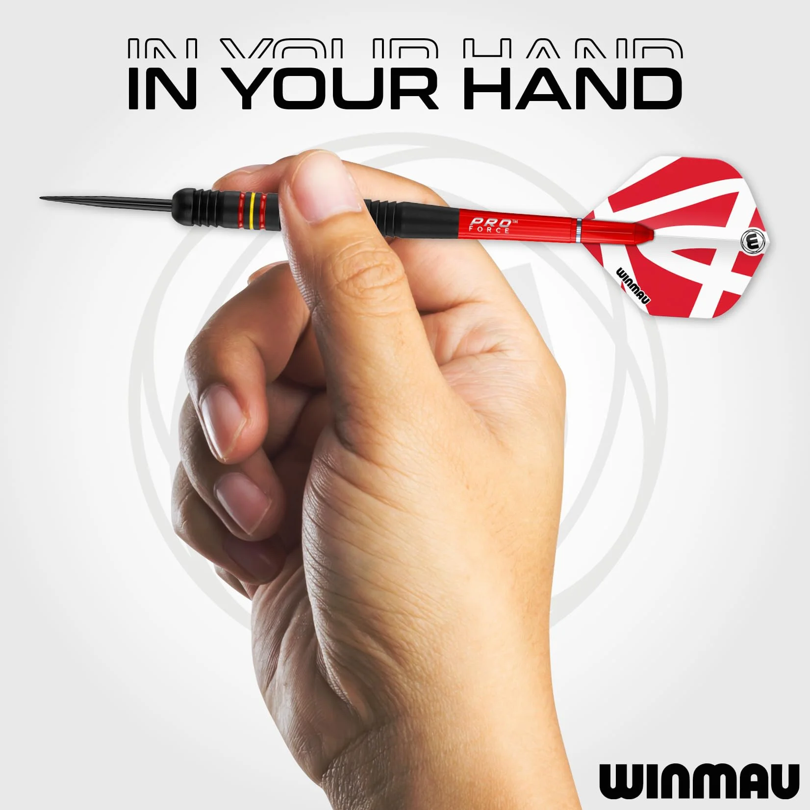 WINMAU Outrage Jeu de fléchettes en Laiton 20-23 g avec Plumes prismatiques et tiges (Cas)