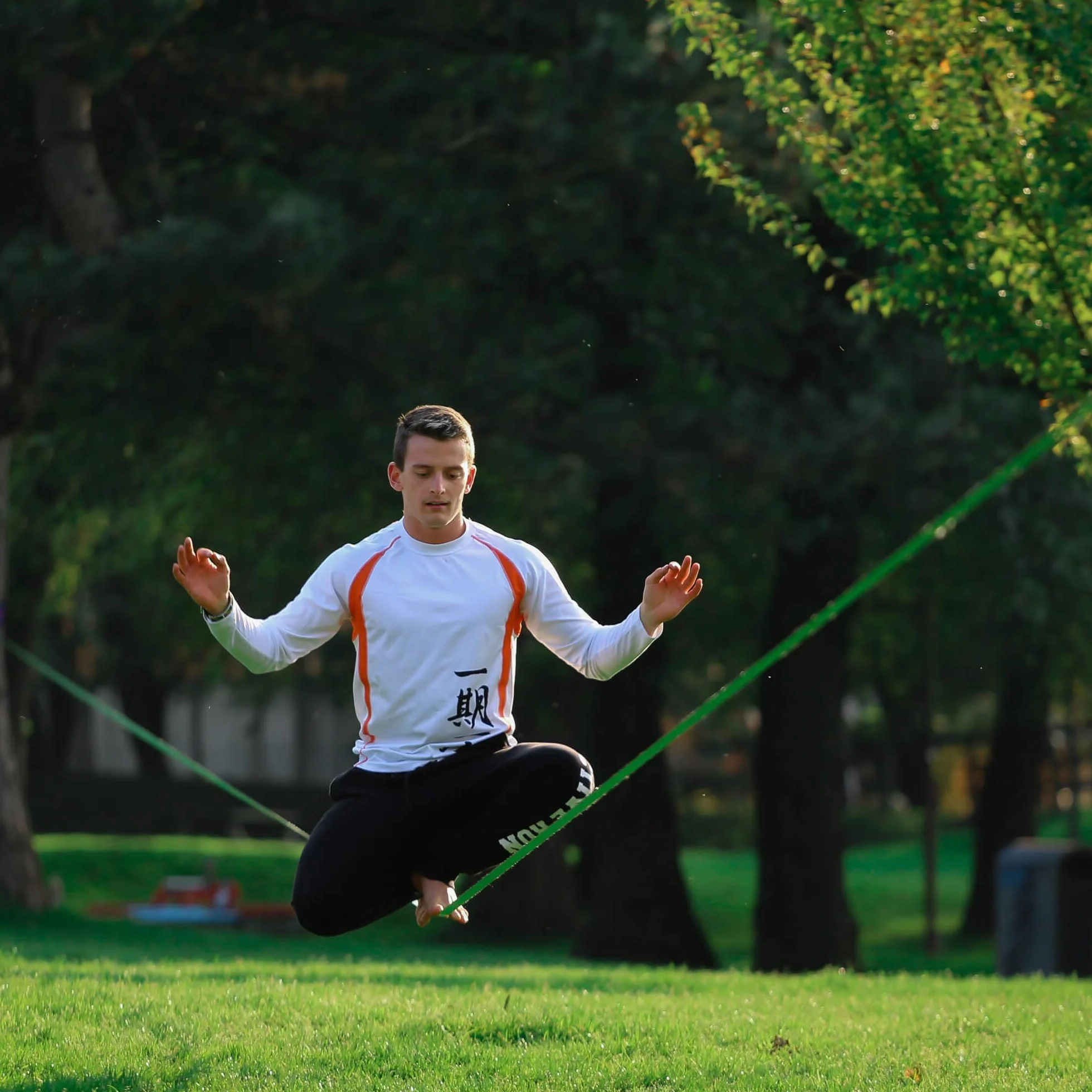 SPIDER SLACKLINE LKS01 - Kit Longline Fly Line 25, Slackline 20 m, Deux cliquets Blancs, Sangle 2,5 m, Sac Inclus - Kit Complet pour slackliners