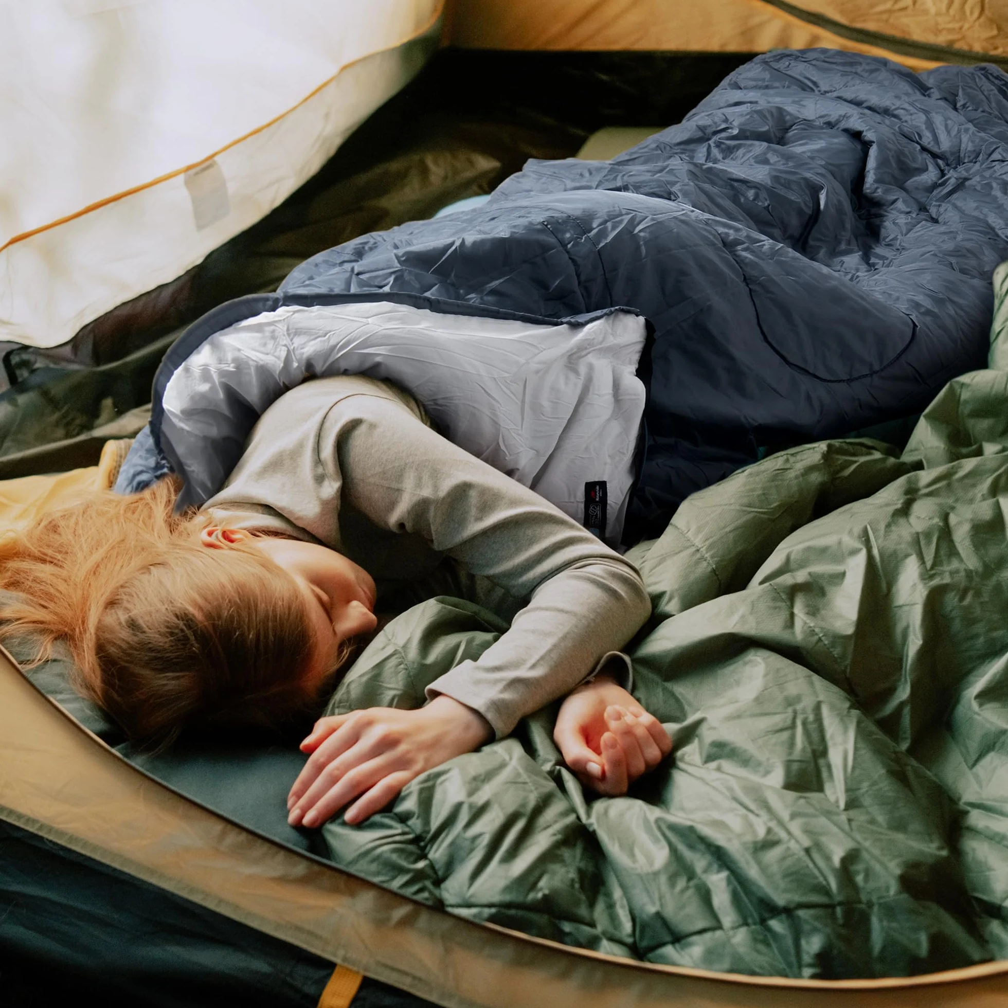 Naturehike Sac de Couchage Compact 3 Saisons,Confortable Surdimensionné 220x85cm adapté Adultes,Combiner dans Un Sac de Couchage 2 Personnes,Ultra léger Portable,avec Sac de Compression