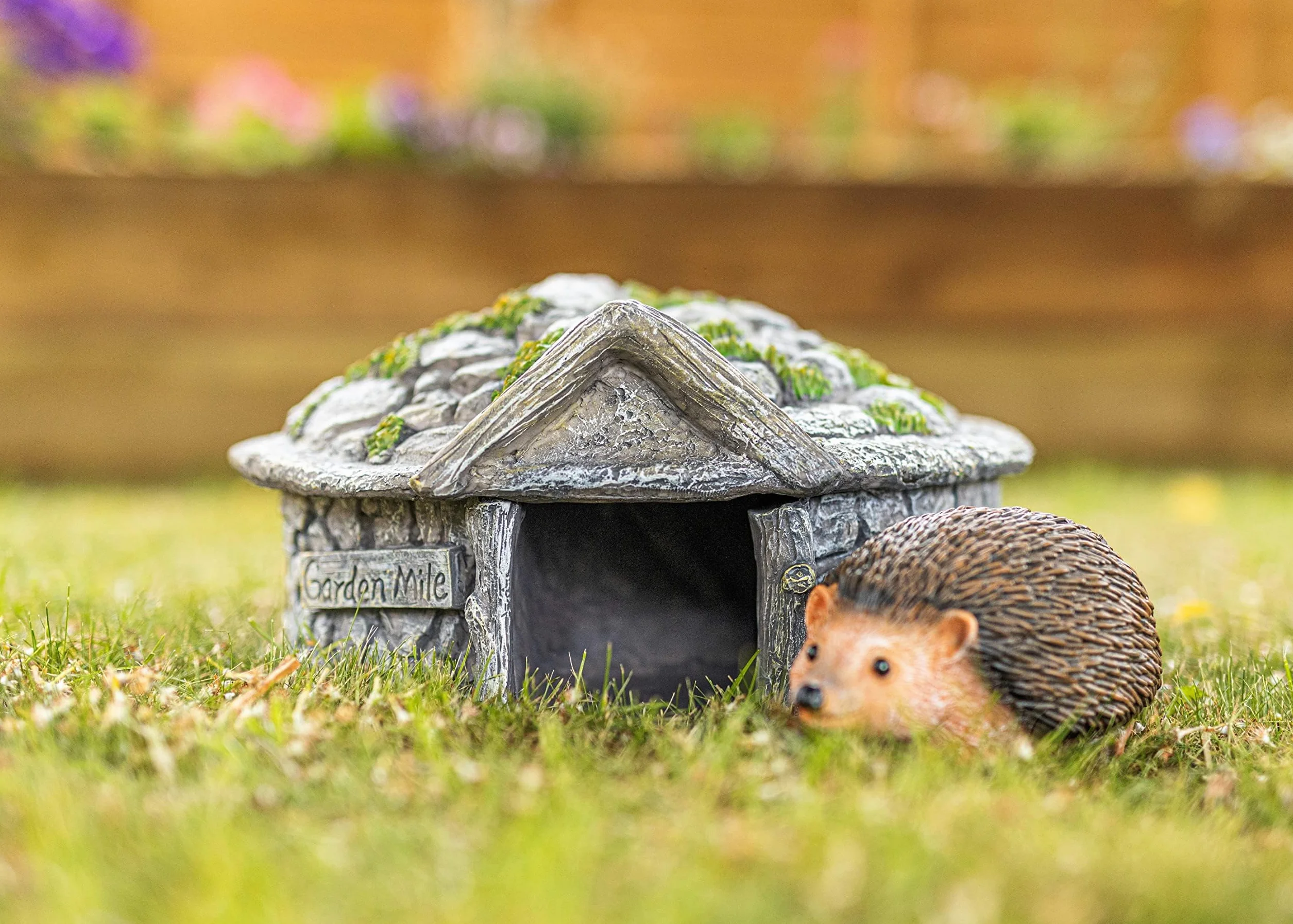 Garden Mile Maison de hérisson et abri d'hibernation en résine durable résistant aux prédateurs Habitat extérieur