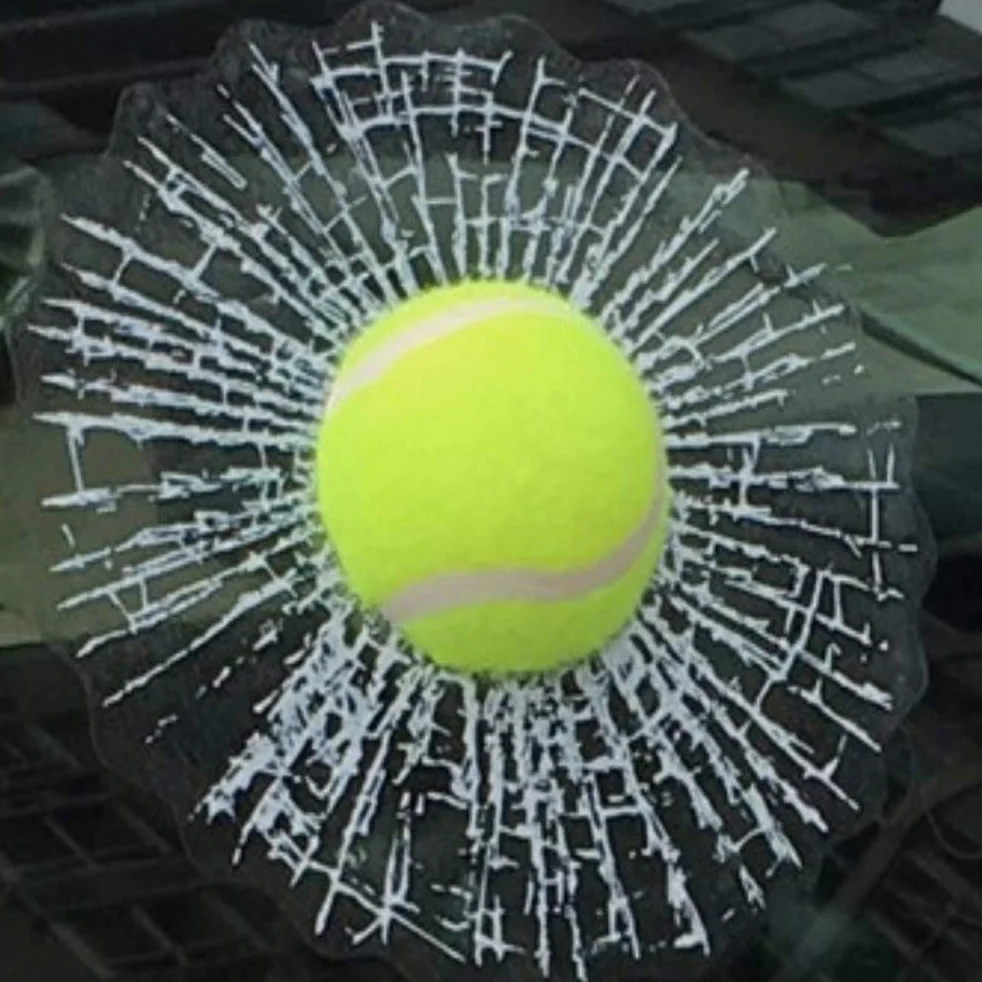 2pcs Verre Cracked Verre Autocollant 3D de Base-Ball de Verre brisé Autocollants Voiture drôle Autocollants Balle de Tennis Prank Stuff Verre concassé Autocollants