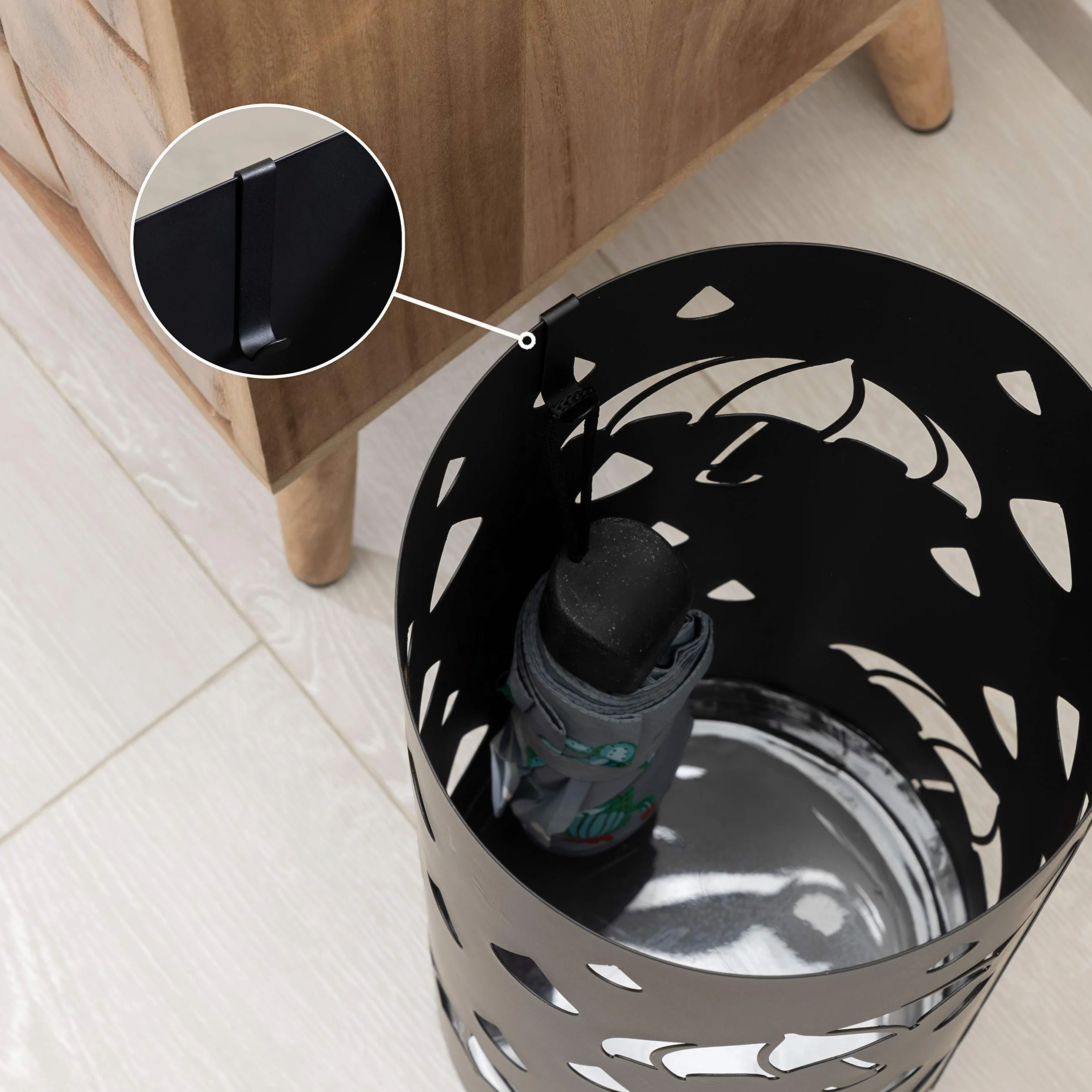 Baroni Home Porte-Parapluie Cylindrique Métal Design Moderne, Bac d'égouttement Extractible, Noir, 18,5x18,5x49 cm