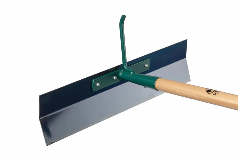 Leborgne Épandeur à Béton Batipro 50 cm Manche Bois PEFC Lame Acier Trempé