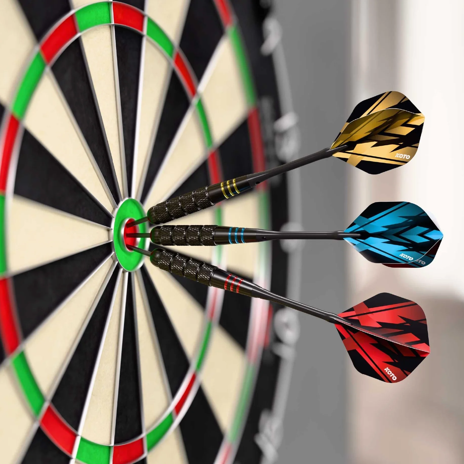 KOTO - Brass Multiset, 12 Darts Fléchettes en Laiton Revêtu Noir (23 G.), 4 Sets Flights (100 Microns), Shafts, Étui