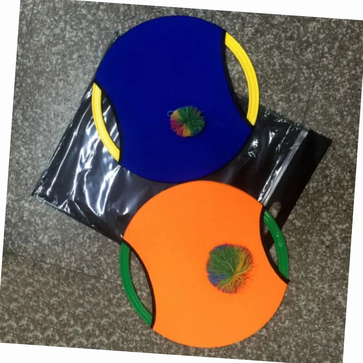 BESPORTBLE 1pièce Raquette À Balle Rebondissante pour Garçon Fille Jouet De Jeu Extérieur Amusant pour Plage Parc Et Écoles Balle Raquette Couleur Aléatoire