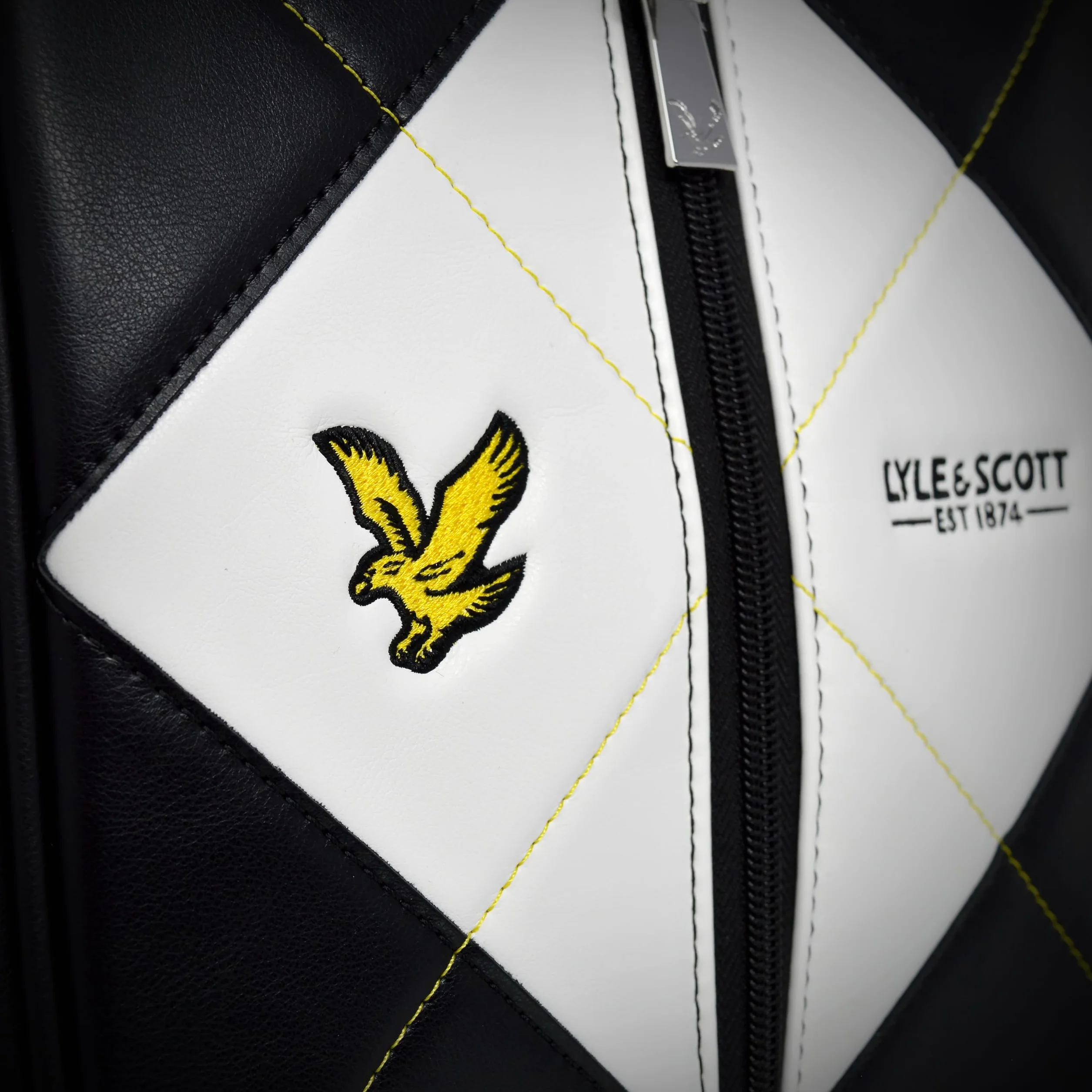 Lyle and Scott Sac à Chaussures de Golf en Cuir avec Aérations Latérales