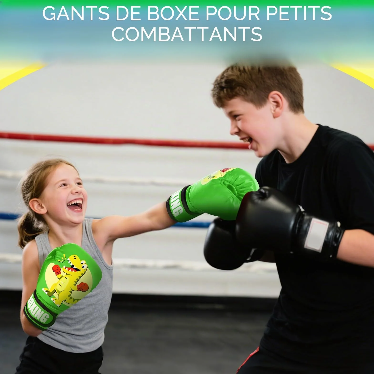 Gants de Boxe Enfants 4oz, Gants dentraînement Primaire en PU, Adaptés aux 3-12 Ans Entraînement Gants de Boxe pour Sac de Frappe Kickboxing Muay Thai