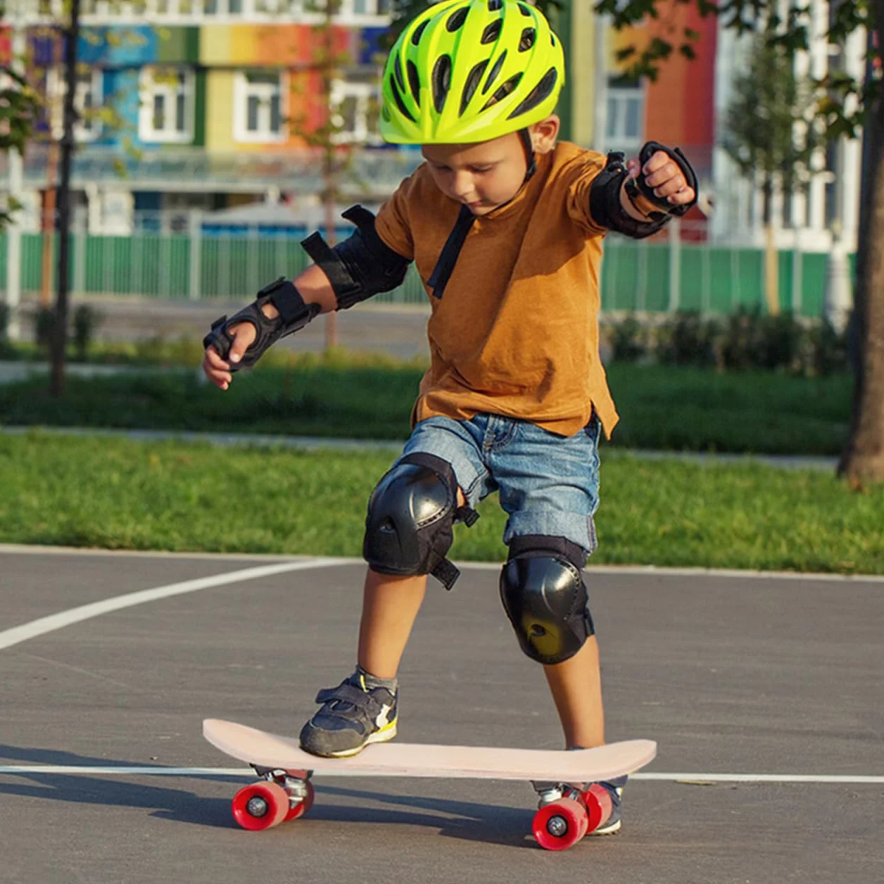 Toyvian Planche de Skate Vierge, Skate Bois d'Érable 7 Couches Plateau de Skateboard DIY avec Trous Pré-PerçéS pour Peinture Graffiti Loisirs Créatifs Enfant Décoration Murale Activité Manuelle, 43cm