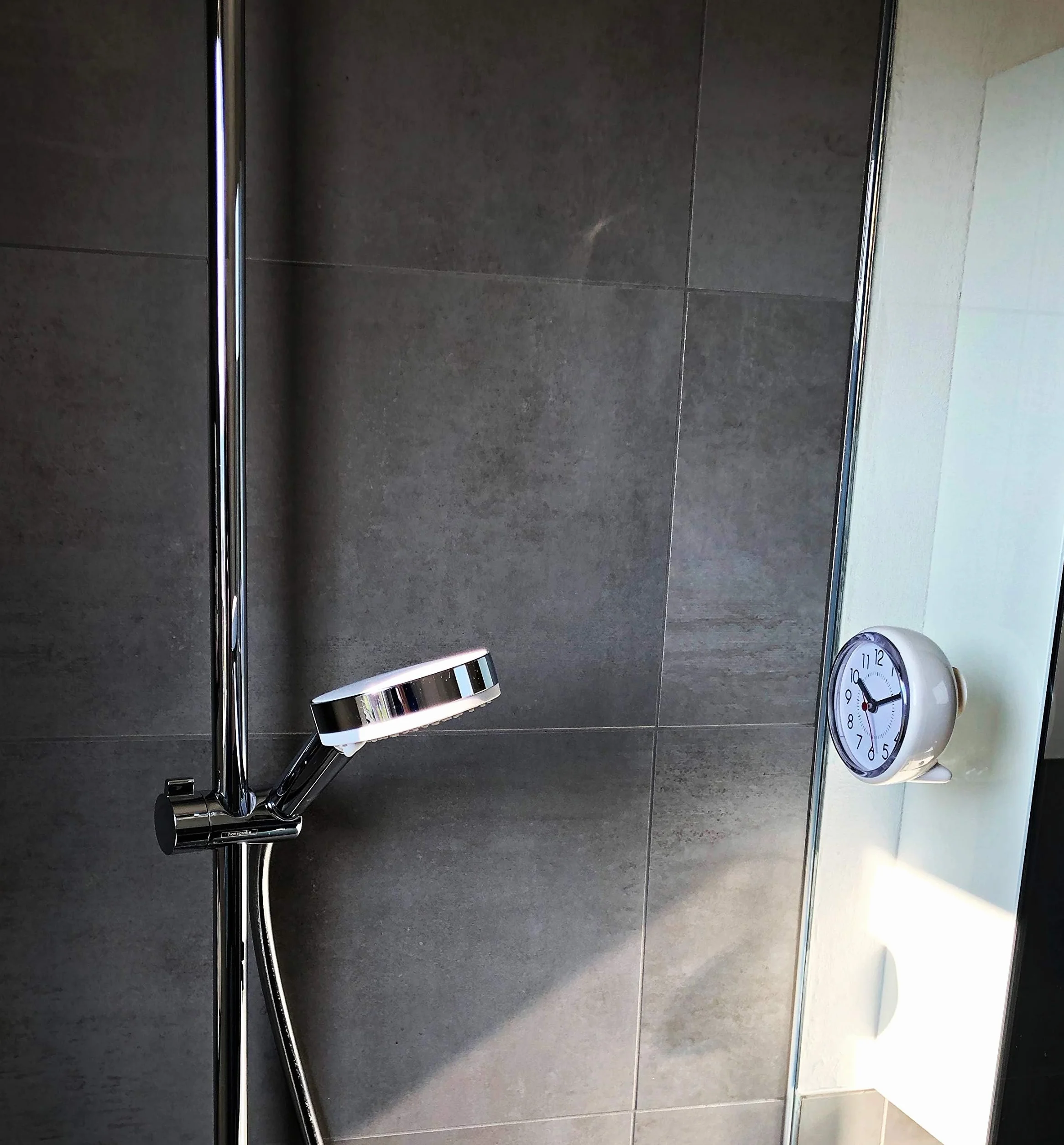 TFA Dostmann Horloge salle de bain étanche 60.3055.02 sans perçage ventouse Blanc-crème
