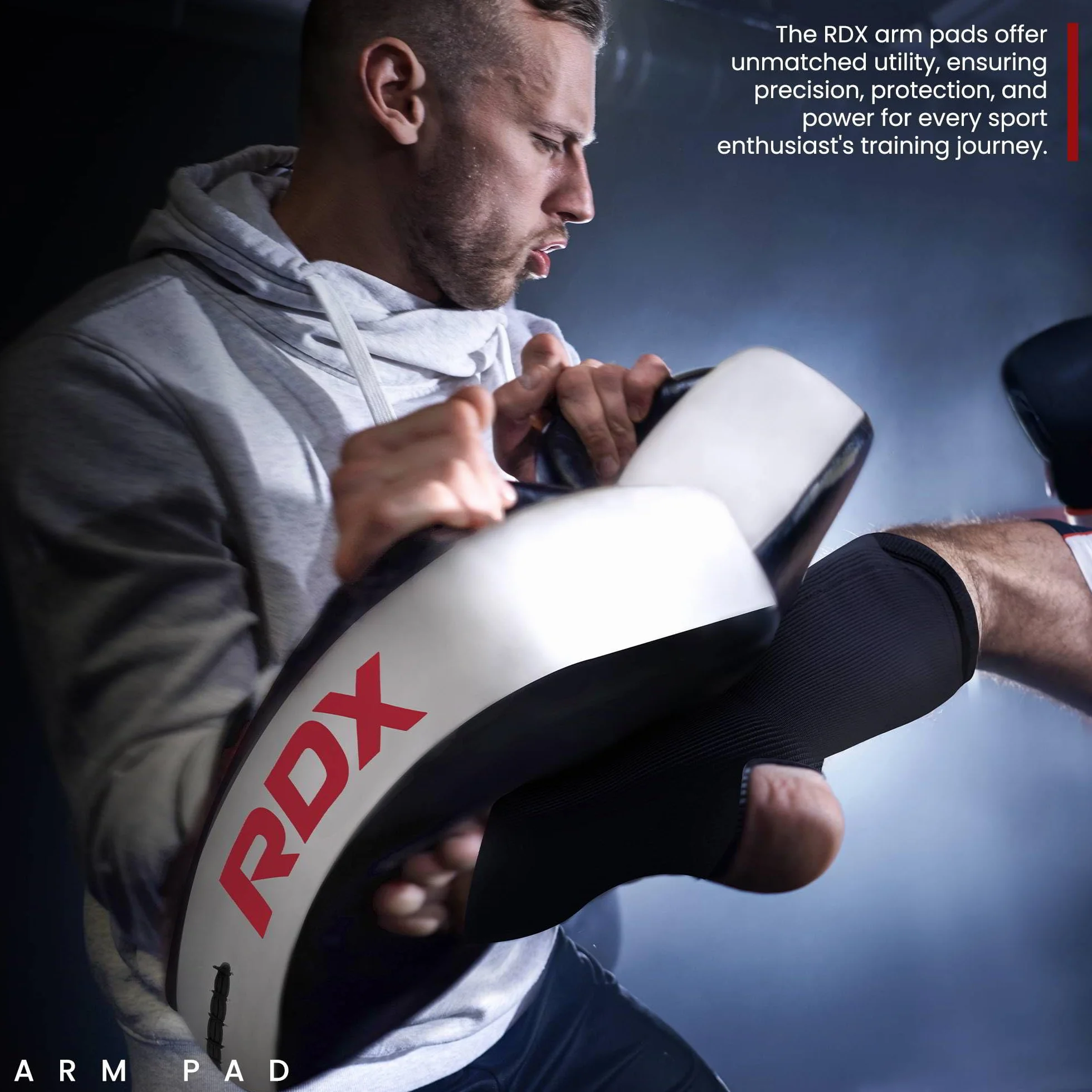 RDX Bouclier de Frappe Pao Boxe Thai Pads, Incurvé Bouclier MMA Coups de Pied Pattes d'ours, Entraînement De Frappe Kickboxing Arts Martiaux Karate Taekwondo Punching Cible (1 PCS Vendu comme Unique)