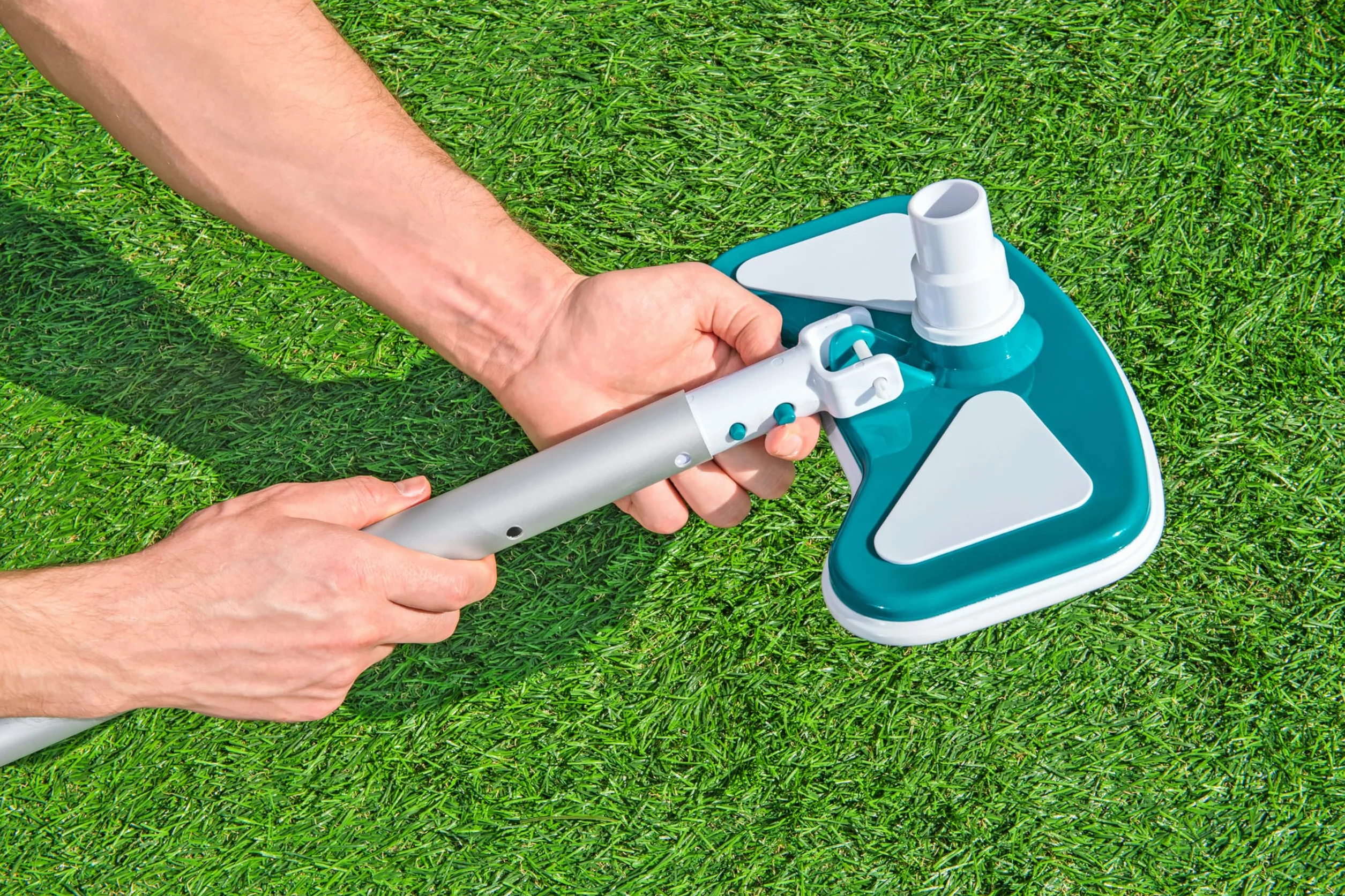 AquaClean™ Aspirateur de Piscine 28 x 15 cm