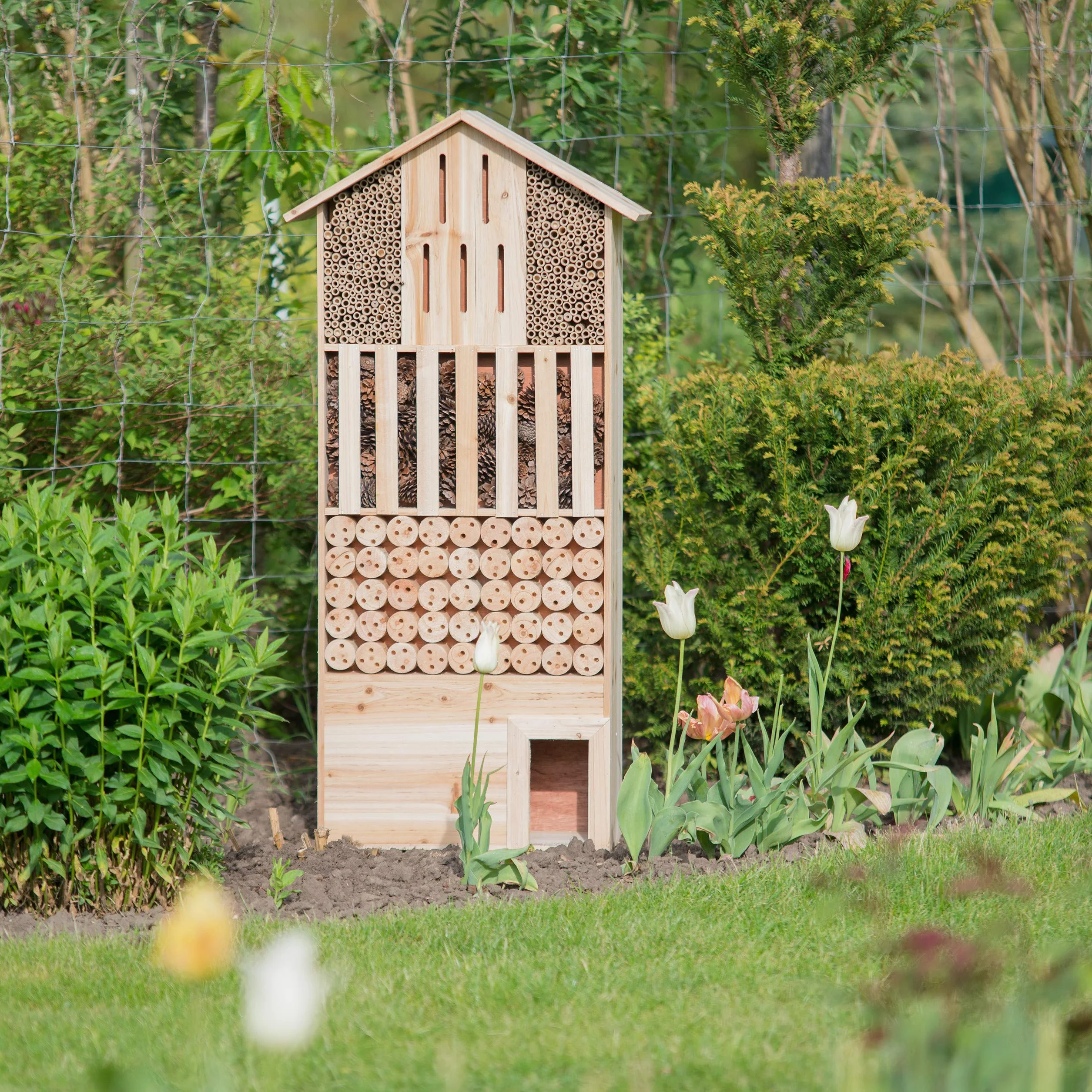 Relaxdays Hôtel à insectes en bois XXL abri abeilles papillon 118 x 57 x 24 cm nature