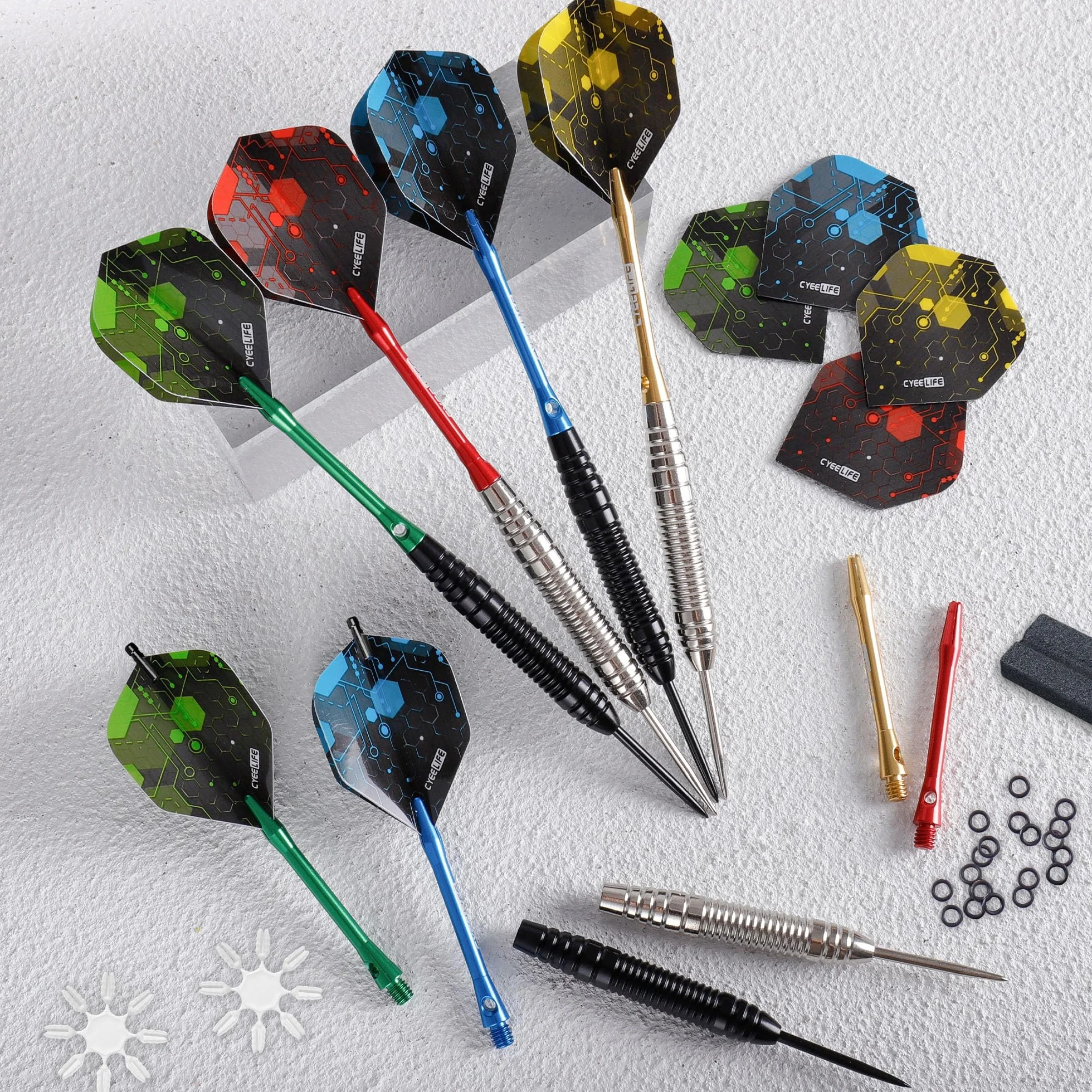 CyeeLife Fléchettes de dart avec pointe en métal, 20g set professionnel en acier avec 12 tiges en aluminium + 16 flights + 12 protège-flights en aluminium + 20 anneaux en caoutchouc anti-dévissage