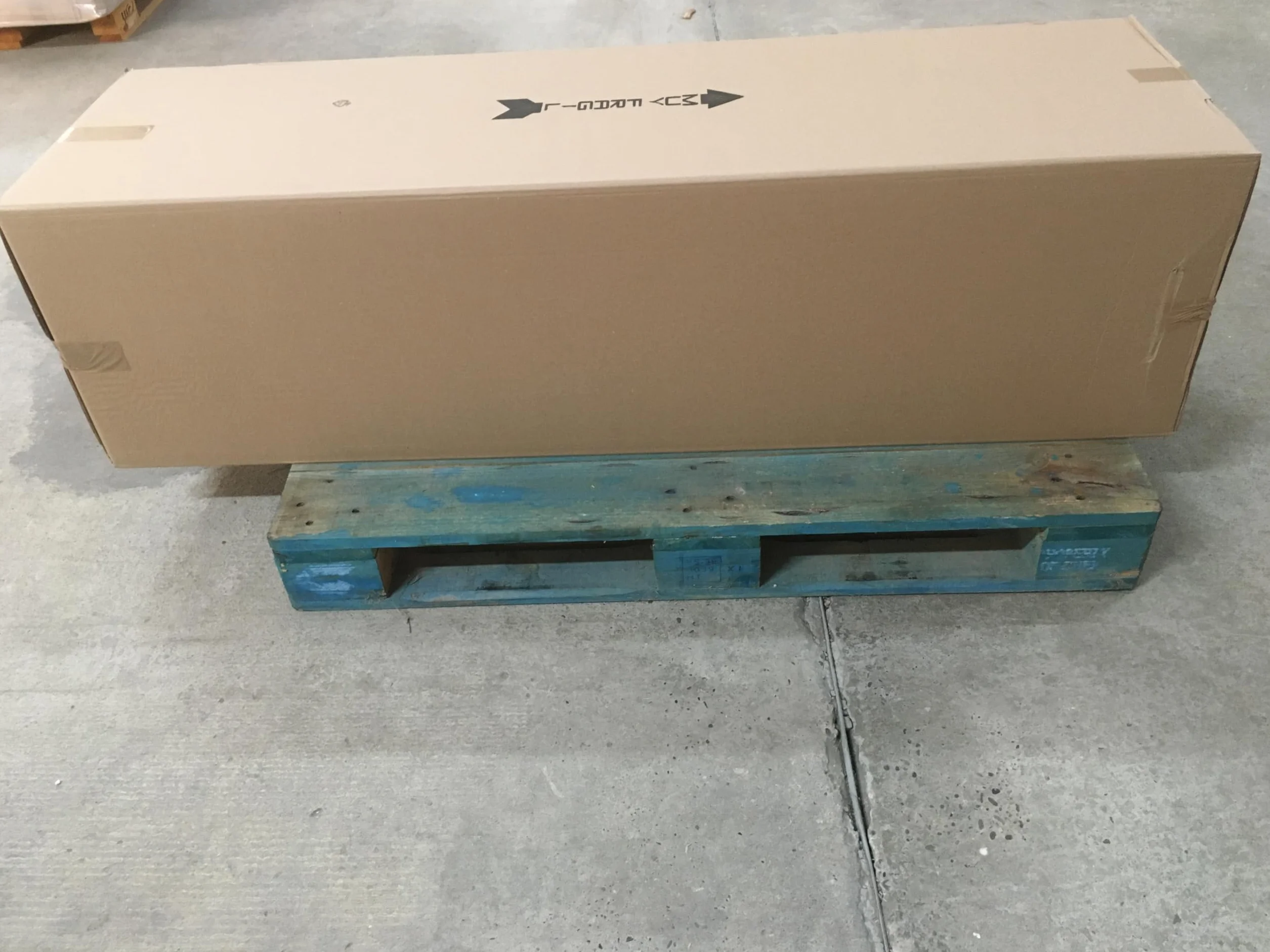 Safe SD14 Armoire Forte pour Armes en Acier | 11 Armes avec Lunette + 3 dans la Porte | Coffre intérieur | Etagères Amovibles | Serrure à clé