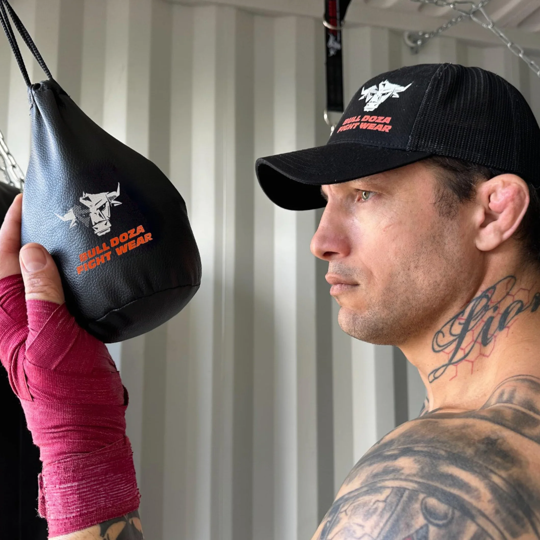 BULL DOZA FIGHT WEAR Slip Reaction Bag - Largeur de Frappe - 1 kg Une Fois rempli - Corde de 2 m Incluse - Sac de Frappe MMA - Noir - Sac de défense #1 1 (sans Boxe) (Noir)(M)