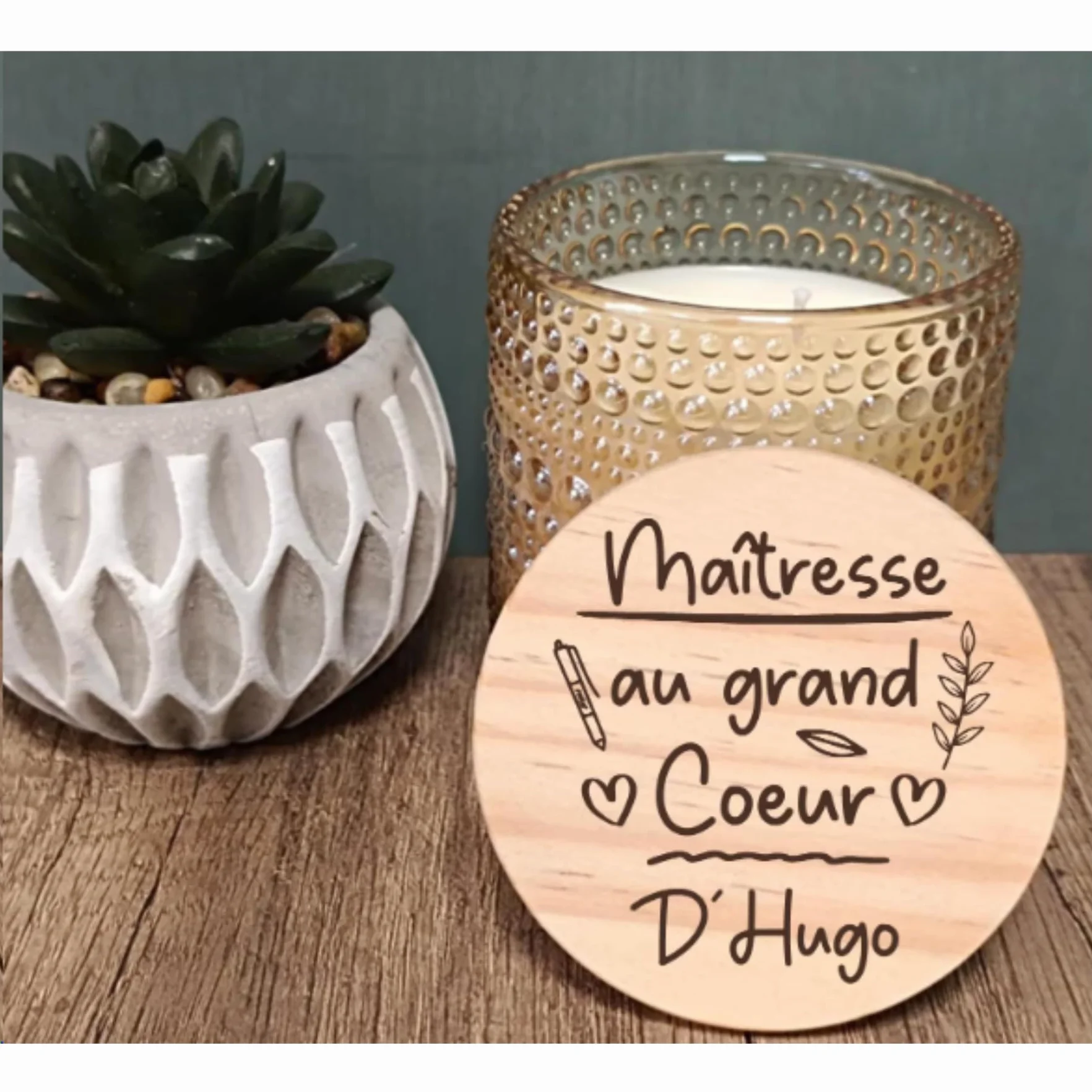 Bougie parfumée personnalisée avec prénom gravé en bois cadeau maîtresse nounou fin d'année scolaire