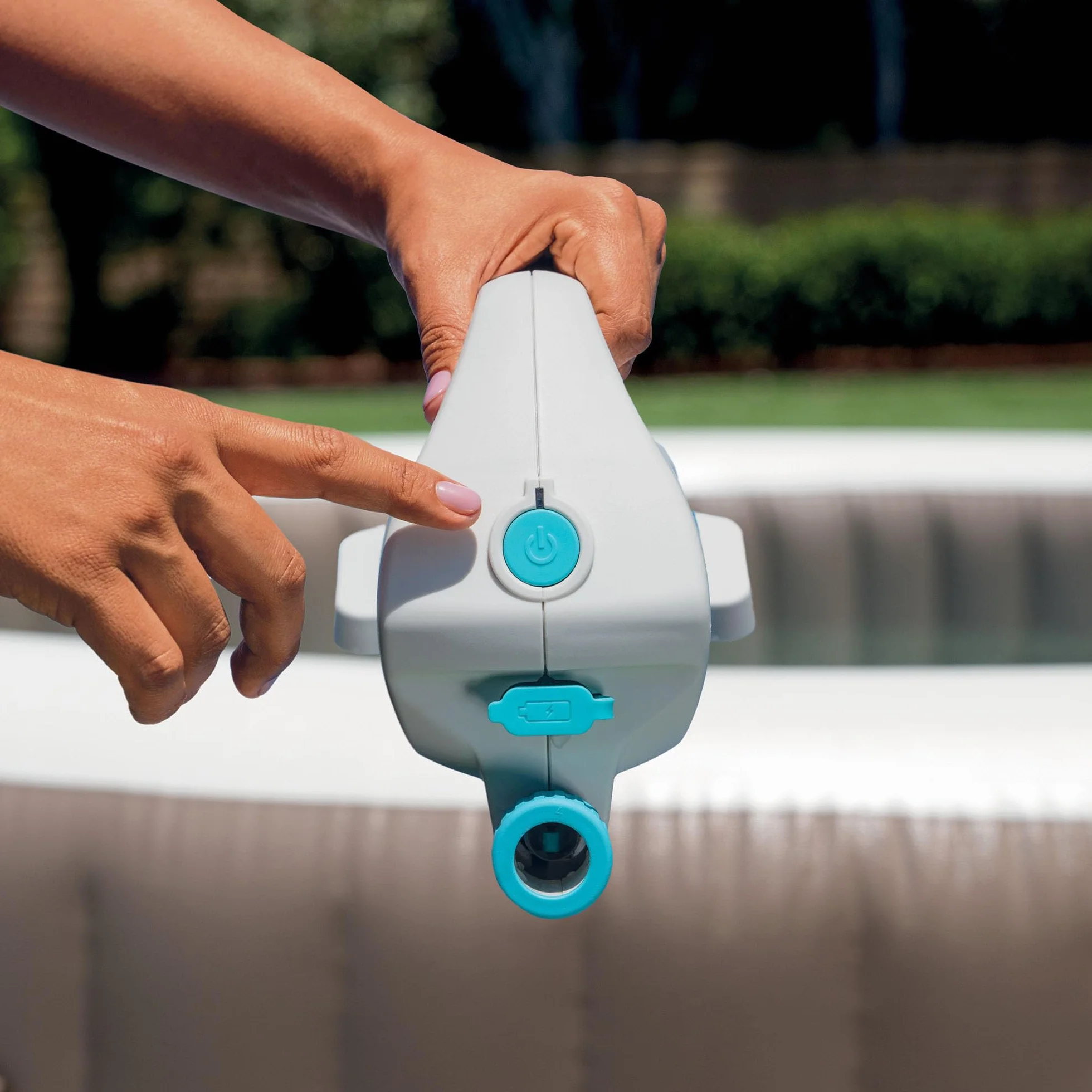 Intex Nettoyeur à Batterie Zr100