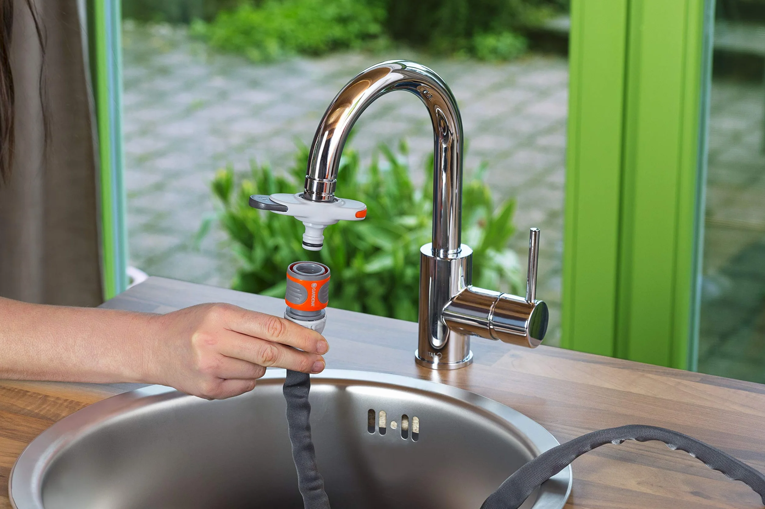 Gardena Raccord pour robinets d’eau intérieurs adaptateur clé insertion facile (18210-20)