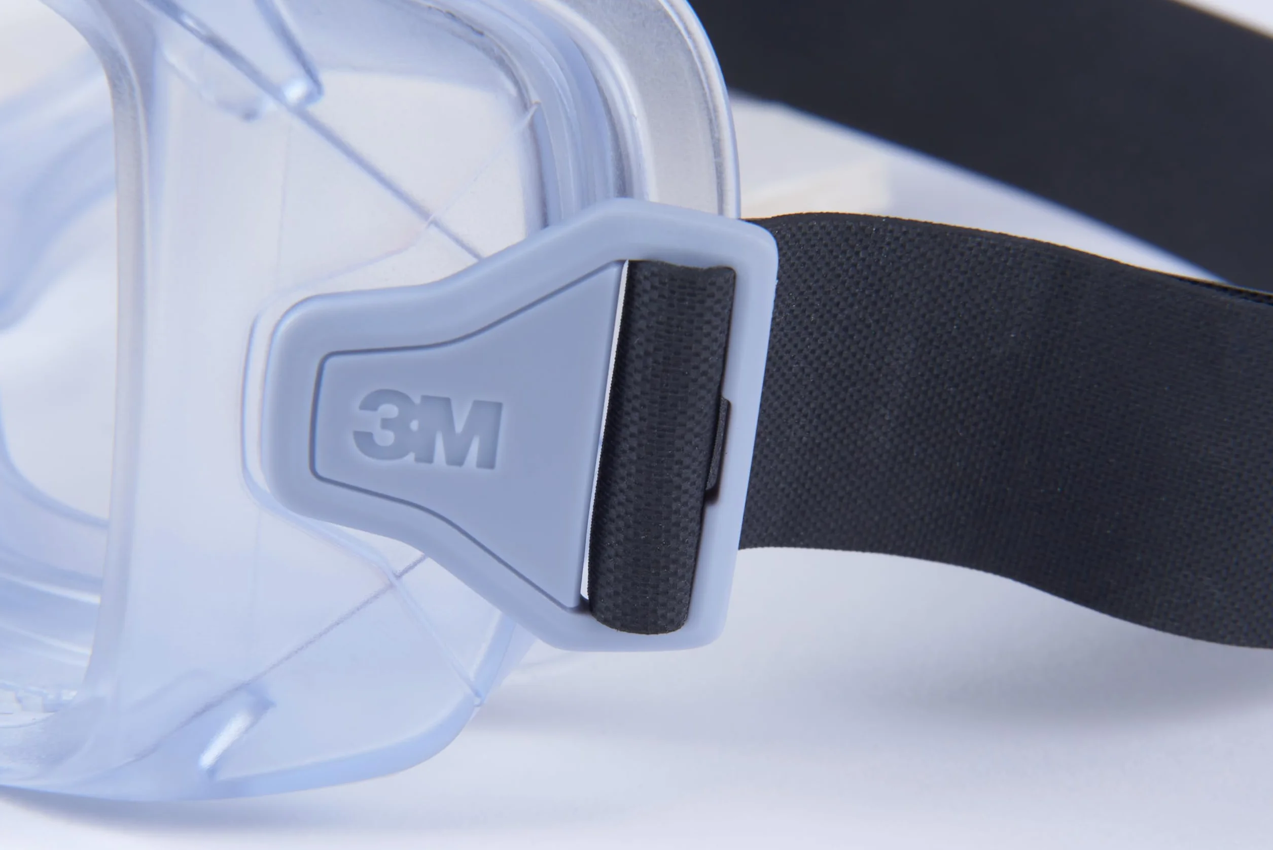 Lunettes-masques de protection 3M GoggleGear série 3000, joint PVC, optique en acétate incolore AF, sangle néoprène, GG3201-AAF EU