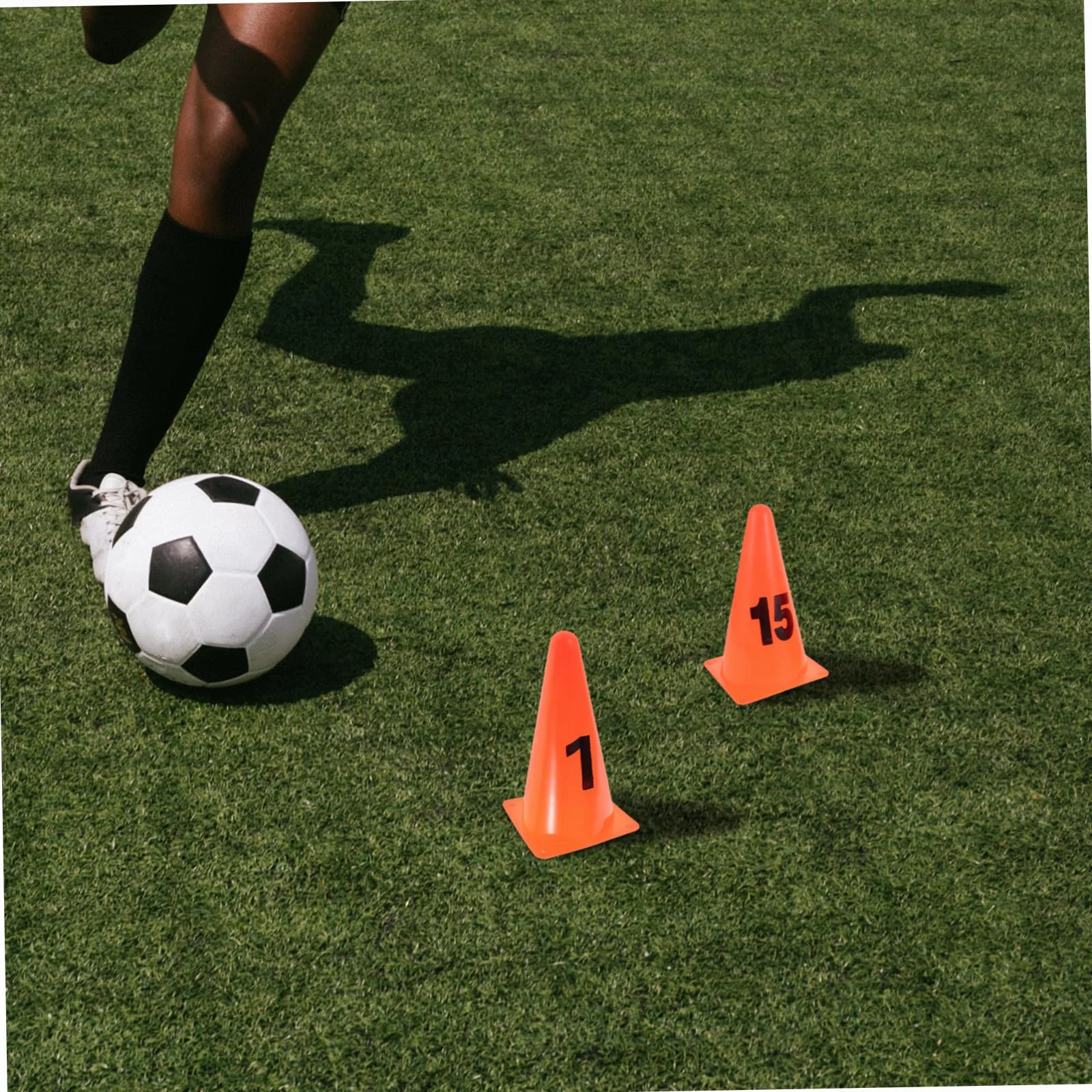 TOYANDONA Lot de 15 Cônes de Sport Blancs avec Logo Numérique Marqueurs pour Entraînement