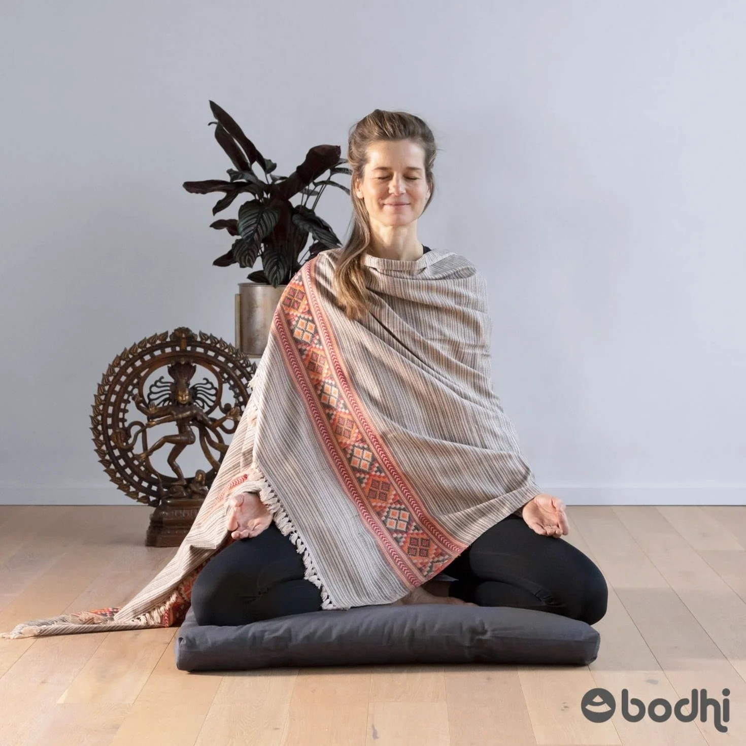 Bodhi Coussin de méditation Zafu ECO Rond avec Plis | Housse en Coton 100% Biologique | Coussin Garni d'épeautre Biologique | Hauteur d'assise 20 cm