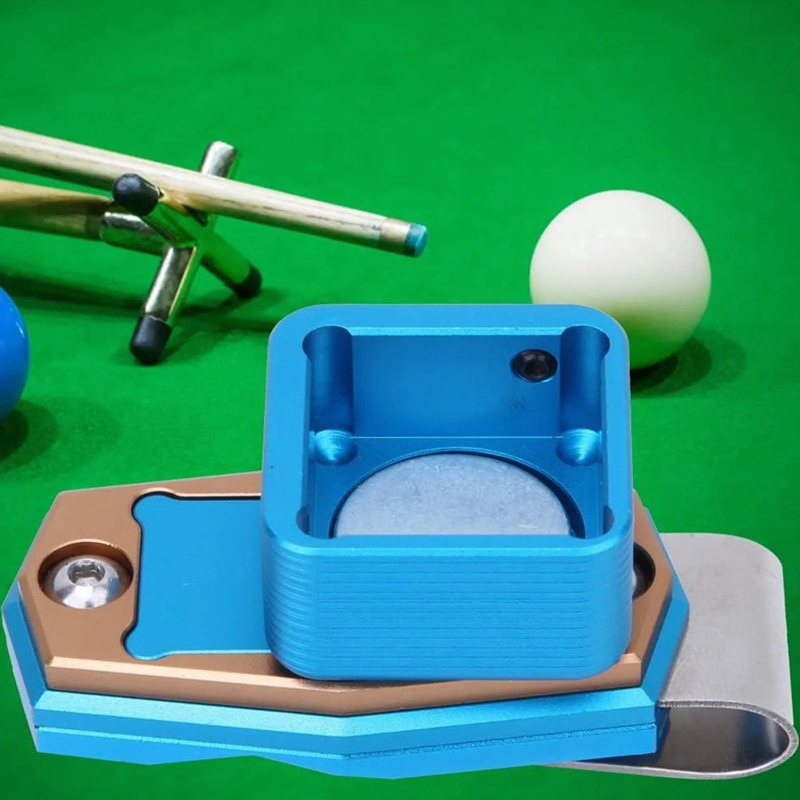 Générique Easy Access Magnetic Pool Chalk Holder, Portable Cue Chalk Hold, Compact Table Ball Sports Accessory for Men, Women, Beginners, and Professional Players,2.64x1.18x1.26 Inches