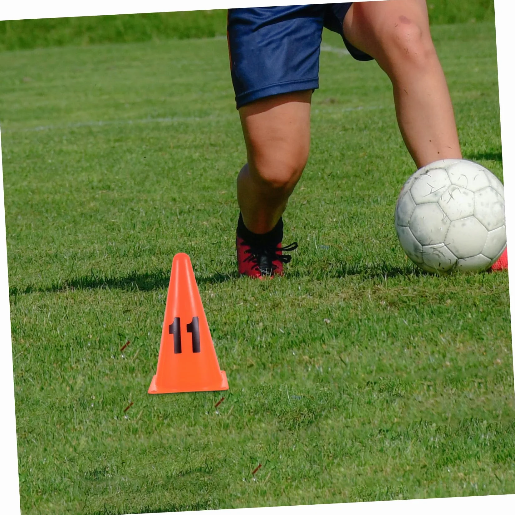 TOYANDONA Lot de 15 Cônes de Sport Blancs avec Logo Numérique Marqueurs pour Entraînement