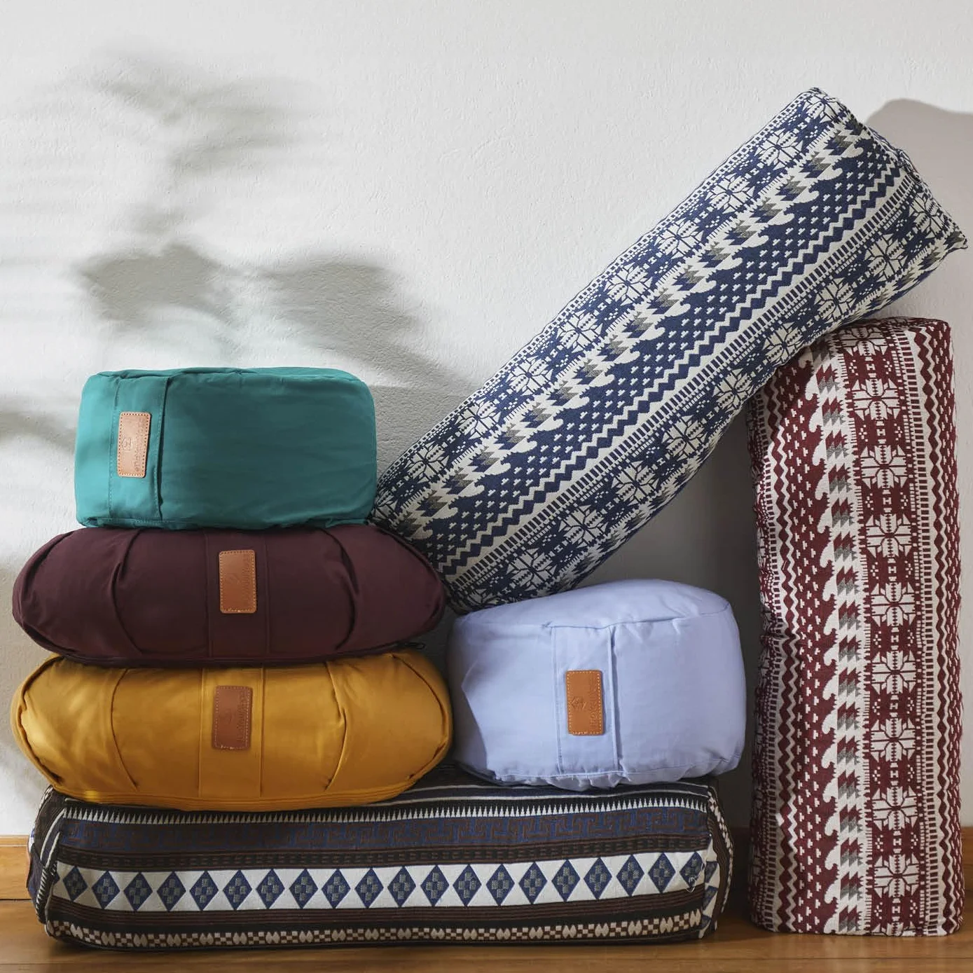 DoYourSports Coussin Carré de Yoga et Méditation »Paravati« - Yoga Bolster Zafu avec Remplissage de Coques de Sarrasin Organique - 67 x 13 cm – Siege Méditation Confortable