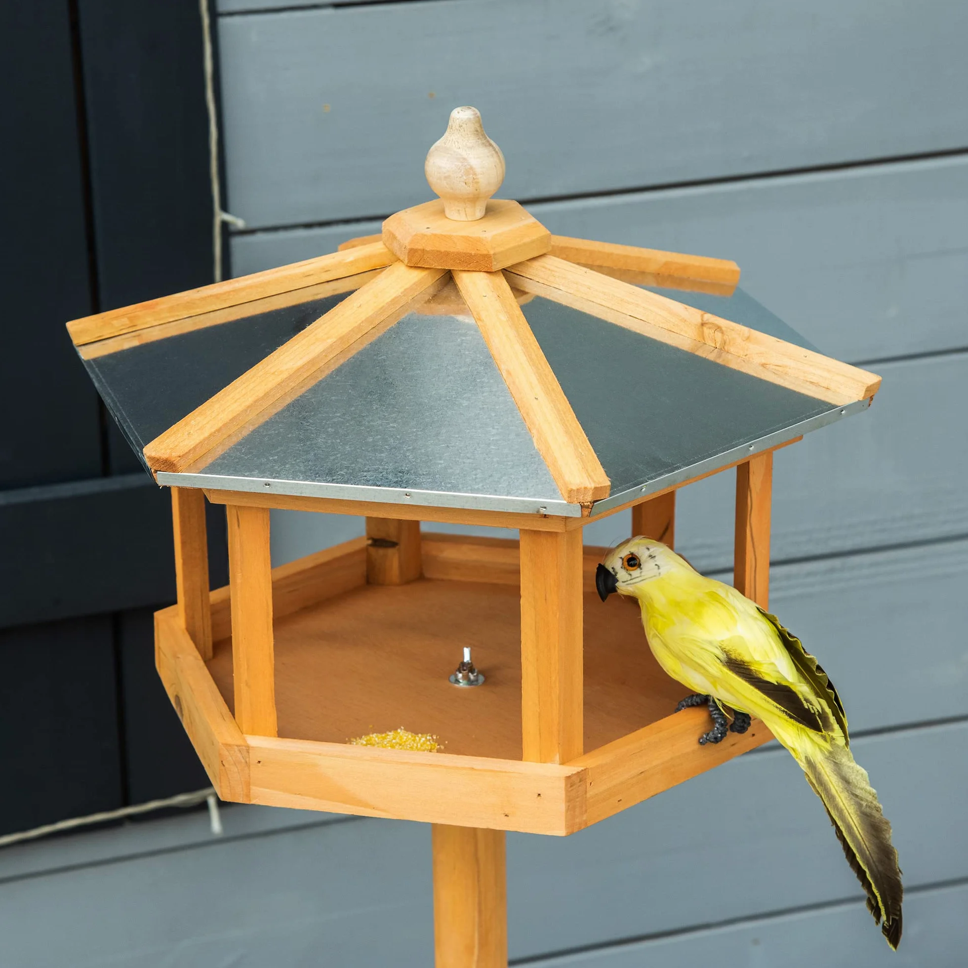 HOMCOM Mangeoire pour Oiseaux Sauvages sur Pied en Bois 113 cm