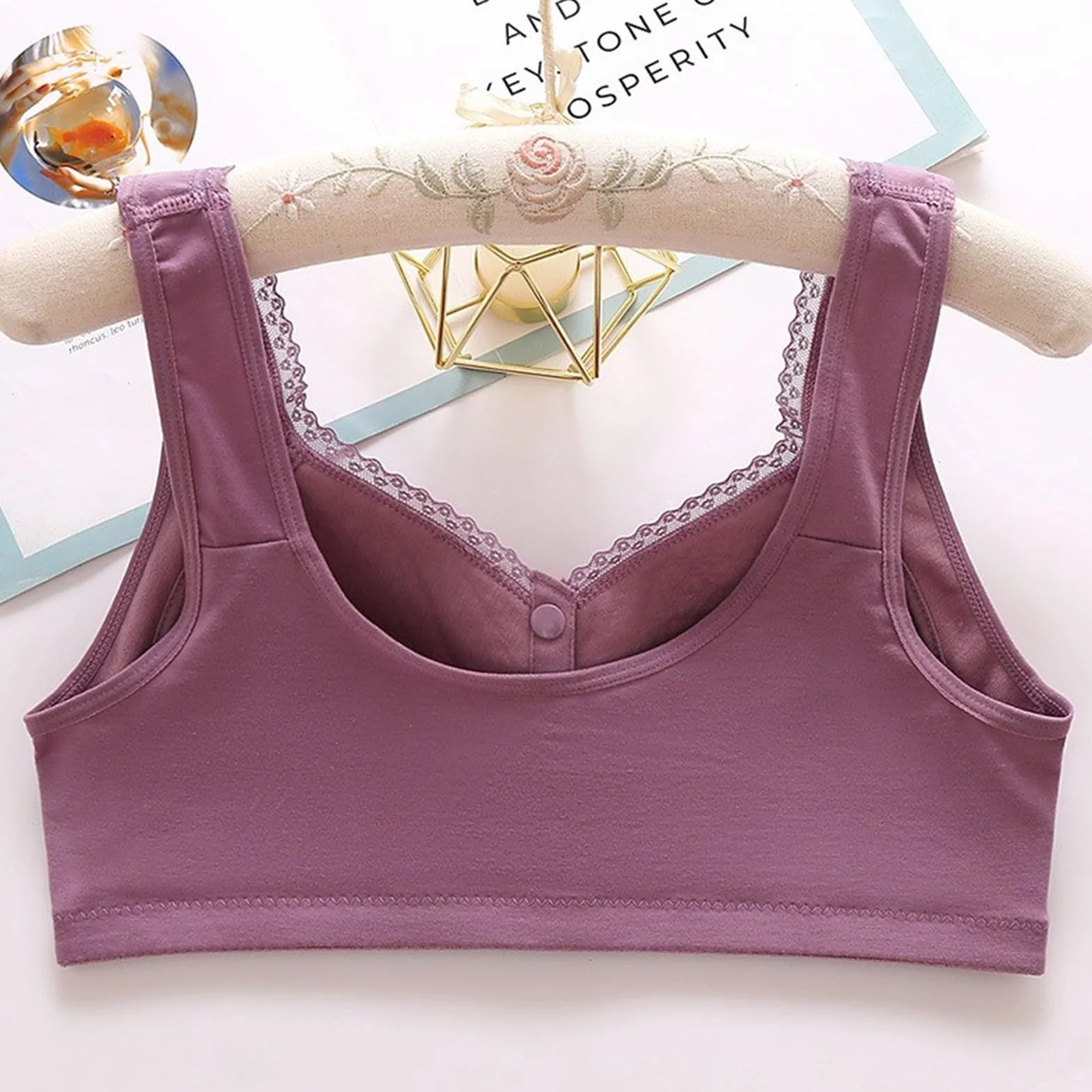 Large Size Bra with Lace Front Shaping Cup Adjustable Shoulder Strap
