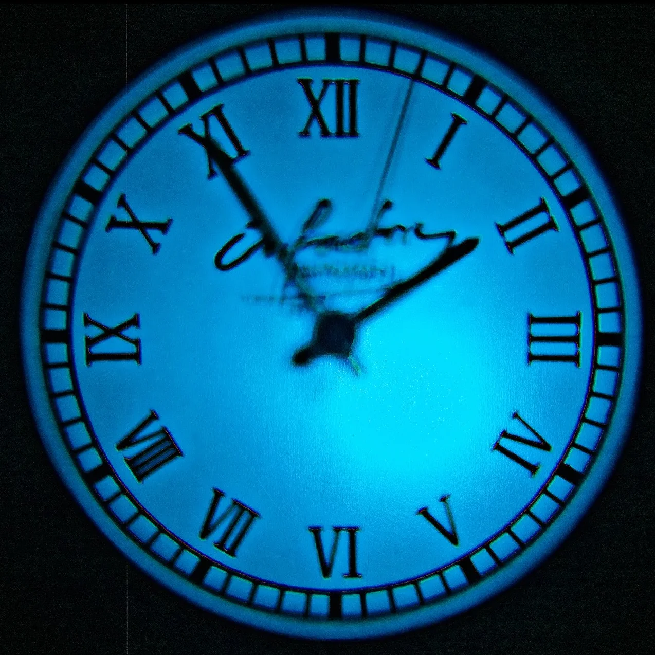 Infactory Horloge à Projection Lumineuse, 3 Filtres