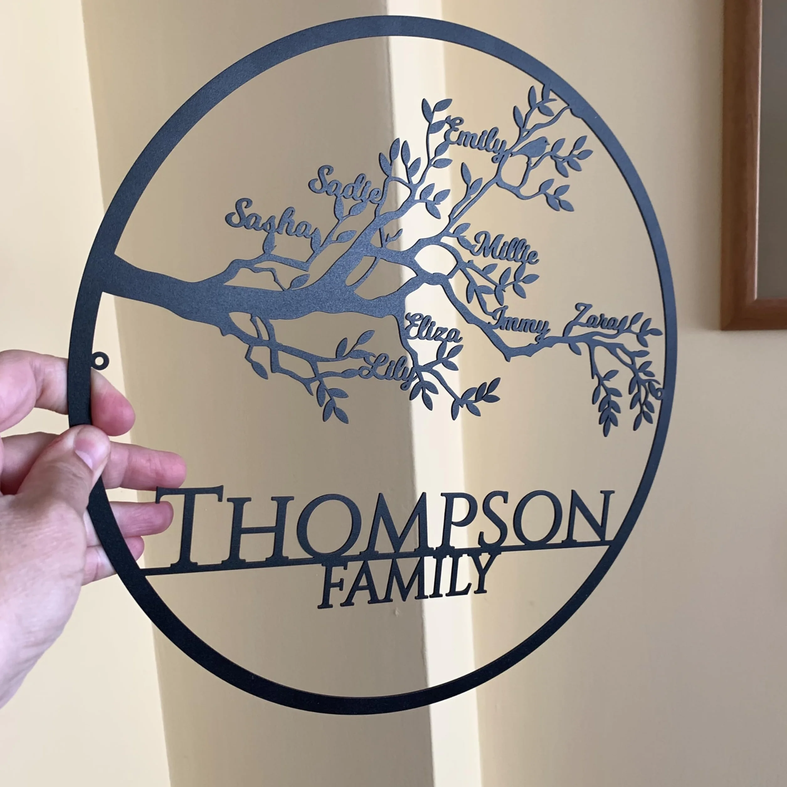 Arbre de Vie Personnalisé en Métal Décoration Murale Panneau Familial Arbre Généalogique avec Prénoms Design 3