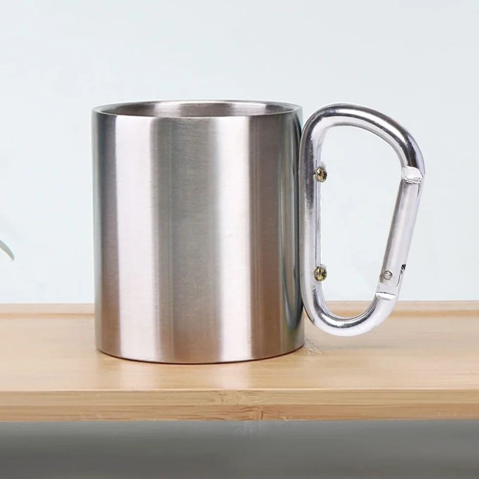 MiOYOOW Tasse à mousqueton en acier inoxydable, tasse de camping à double paroi, tasse portable en métal avec poignée à mousqueton pour camping, voyage en plein air, 300 ml